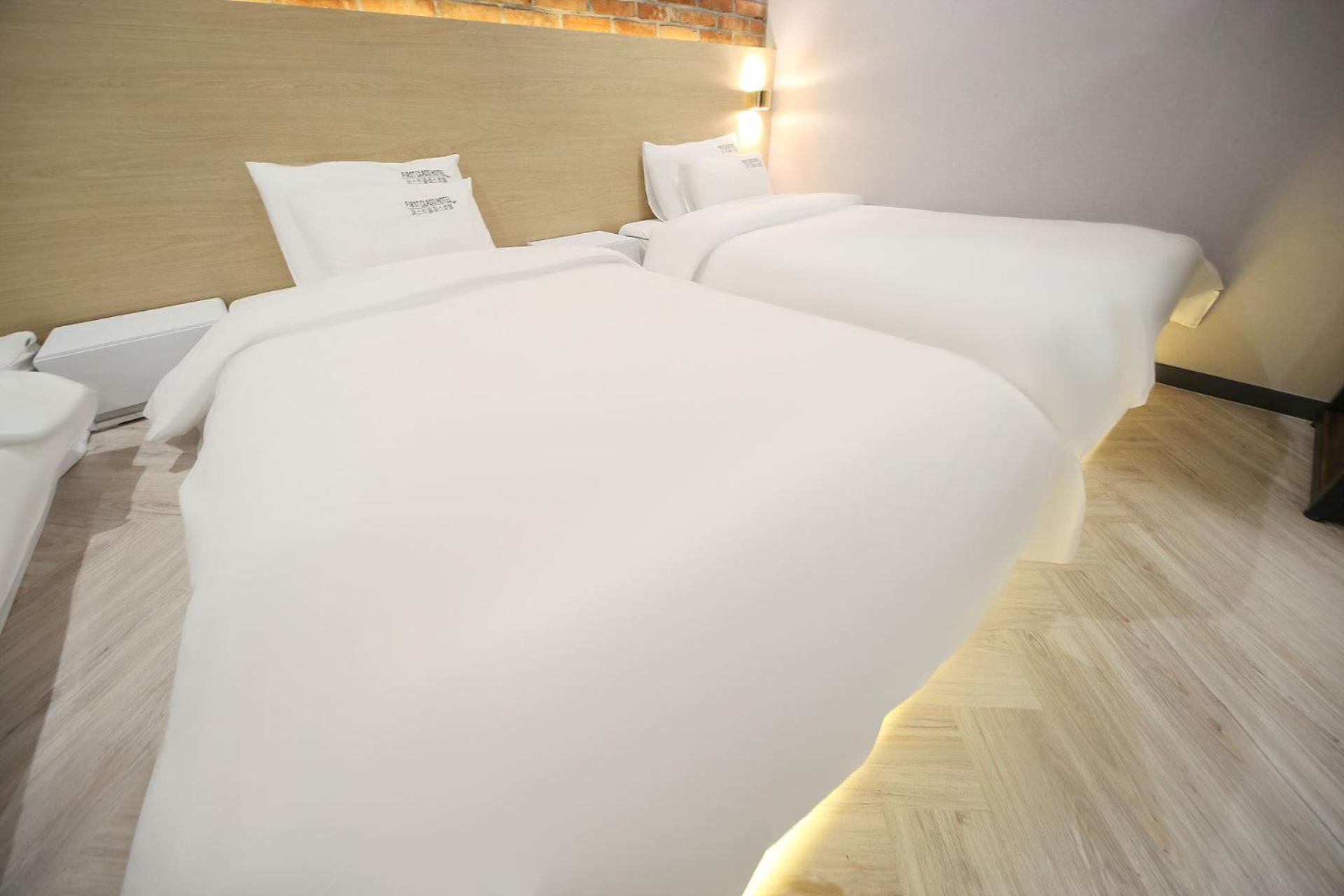 Triple Room - Photo 9