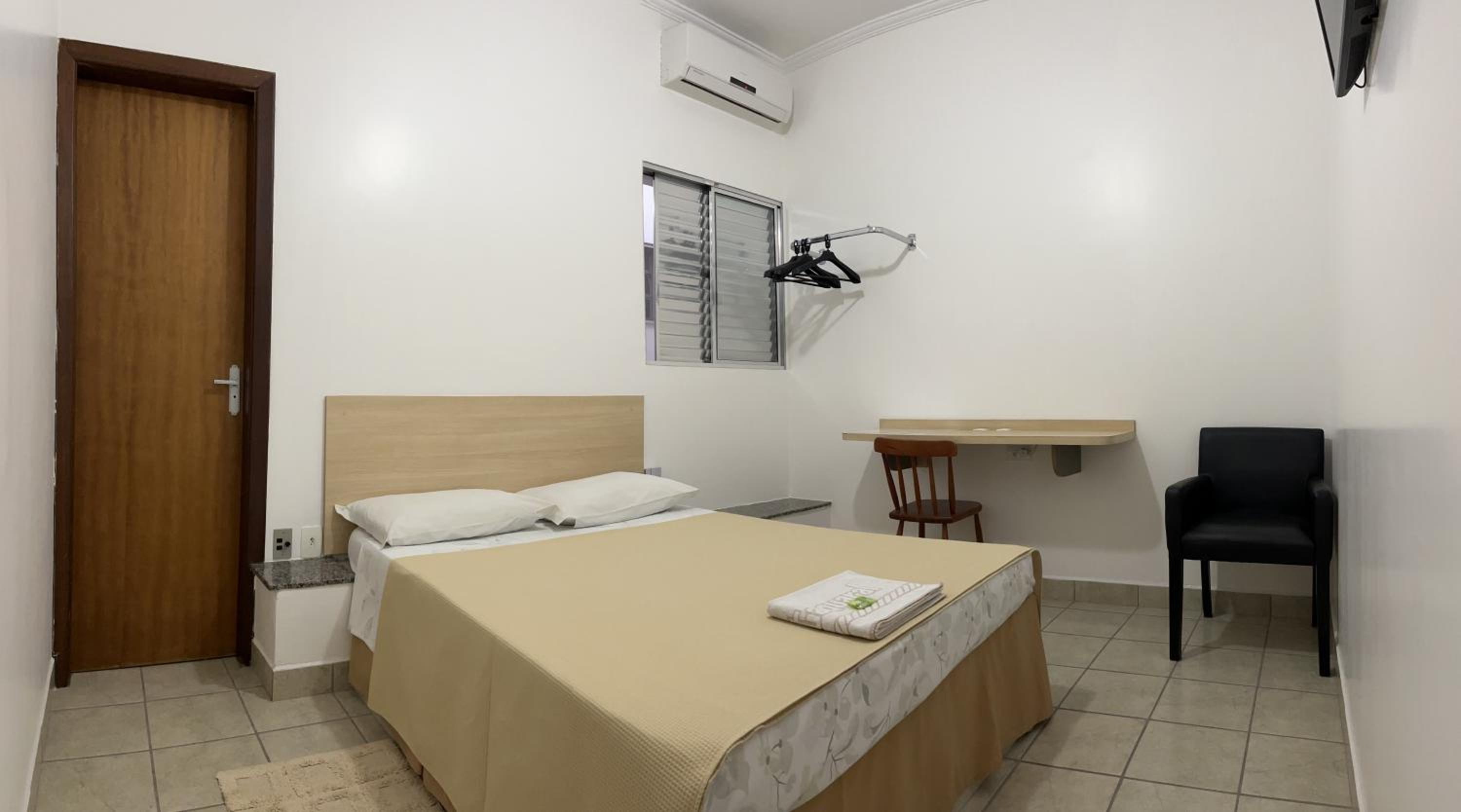 Standard Double Suite