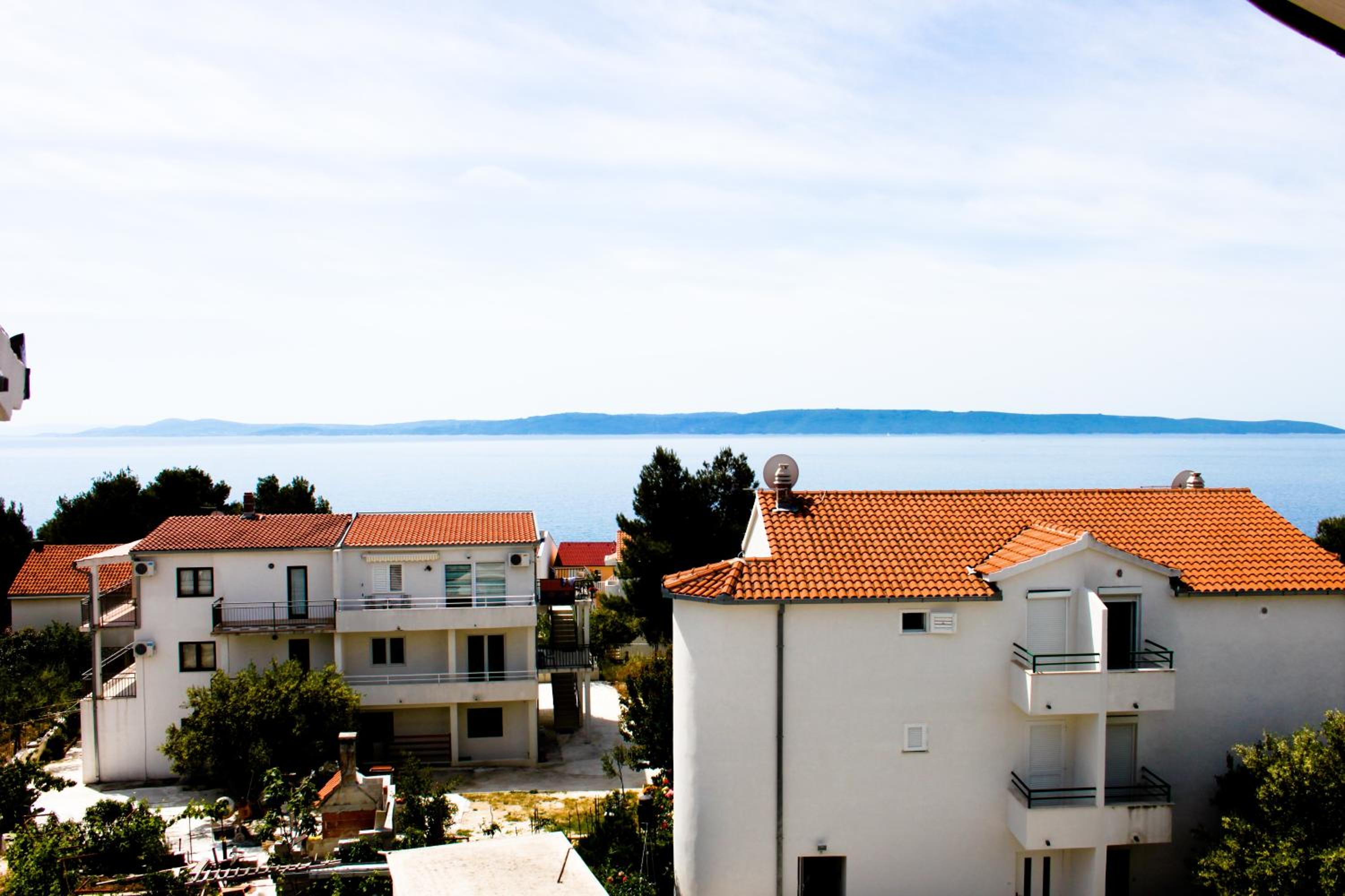 Apartment with Sea View - Photo 6