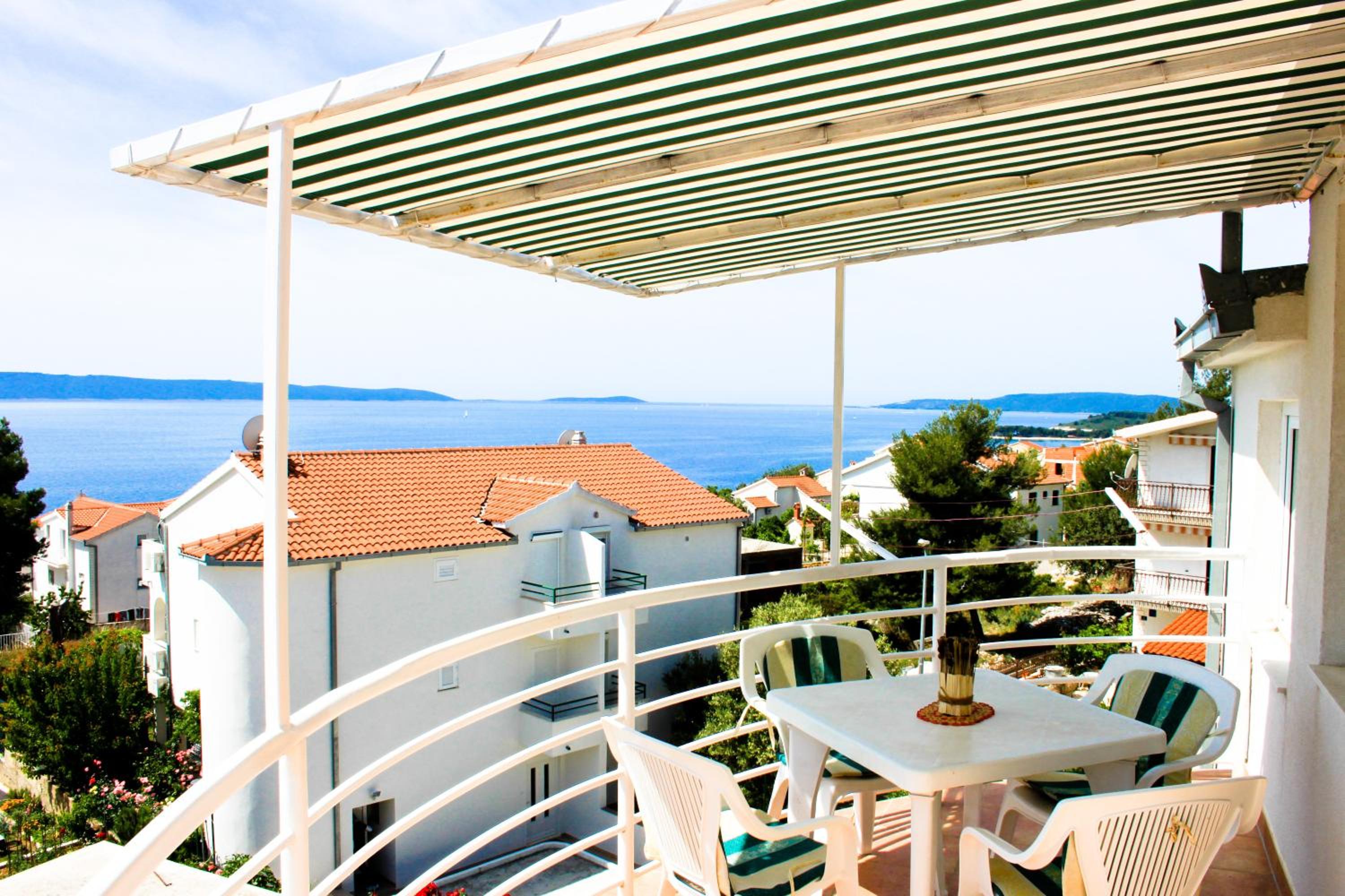 Apartment with Sea View - Photo 5