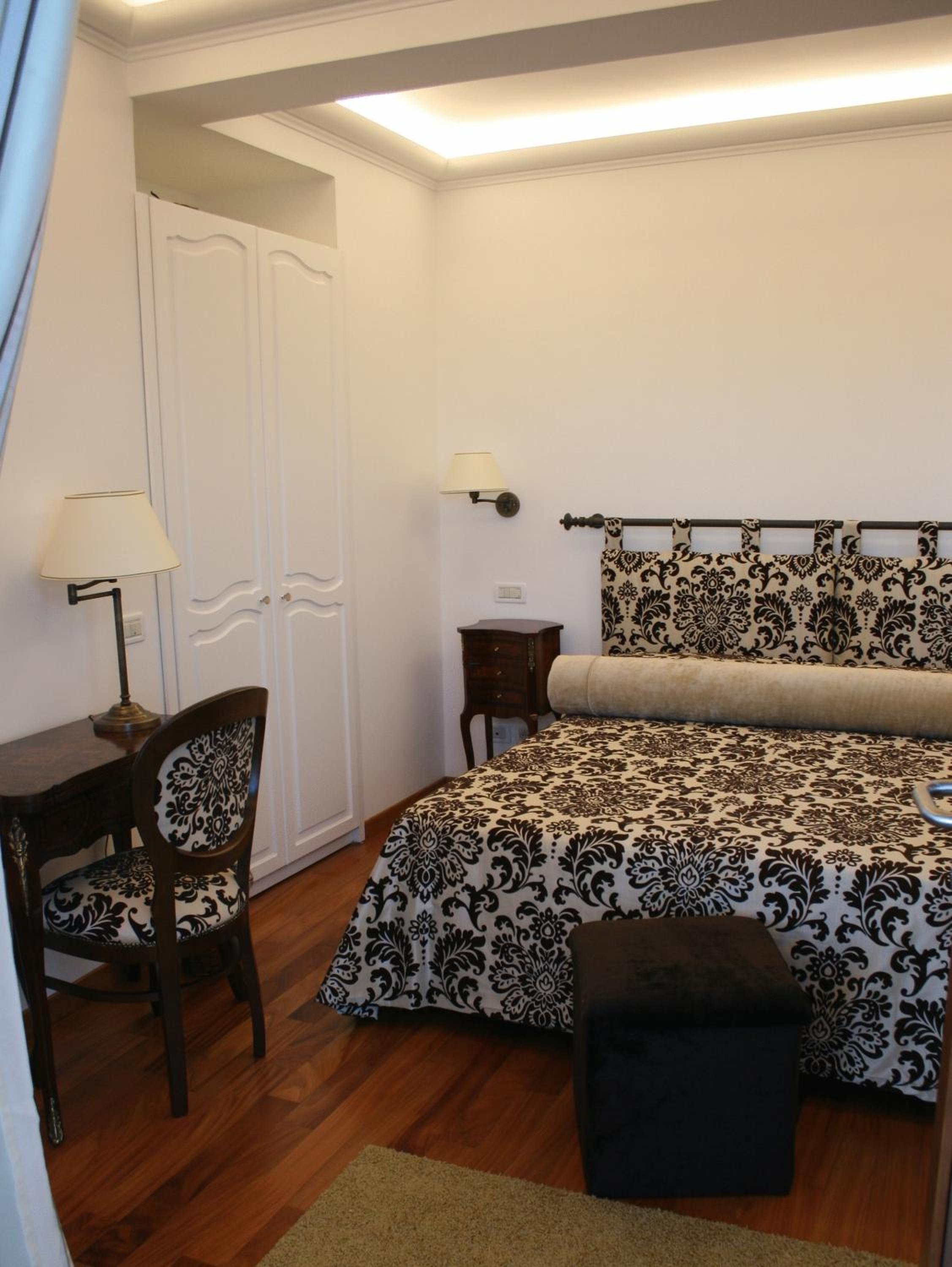 Double Room with Sea View - Photo 1