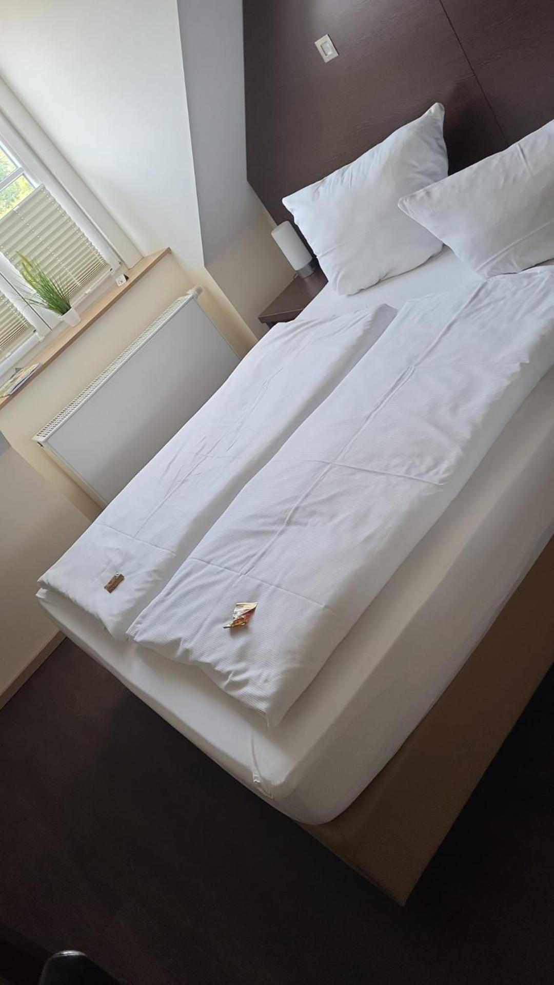 Double Room - Photo 4