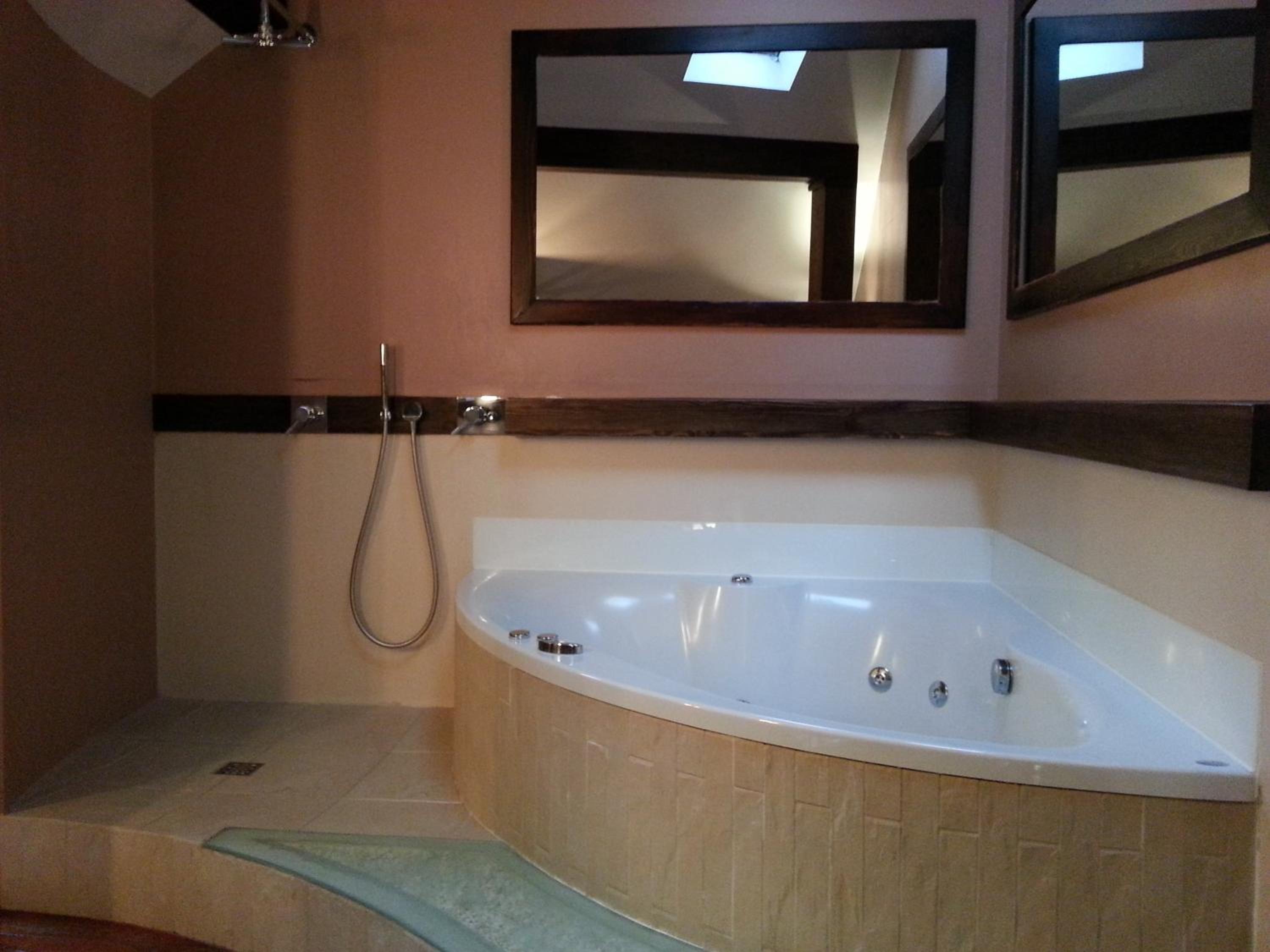 One-Bedroom Apartment - Photo 19