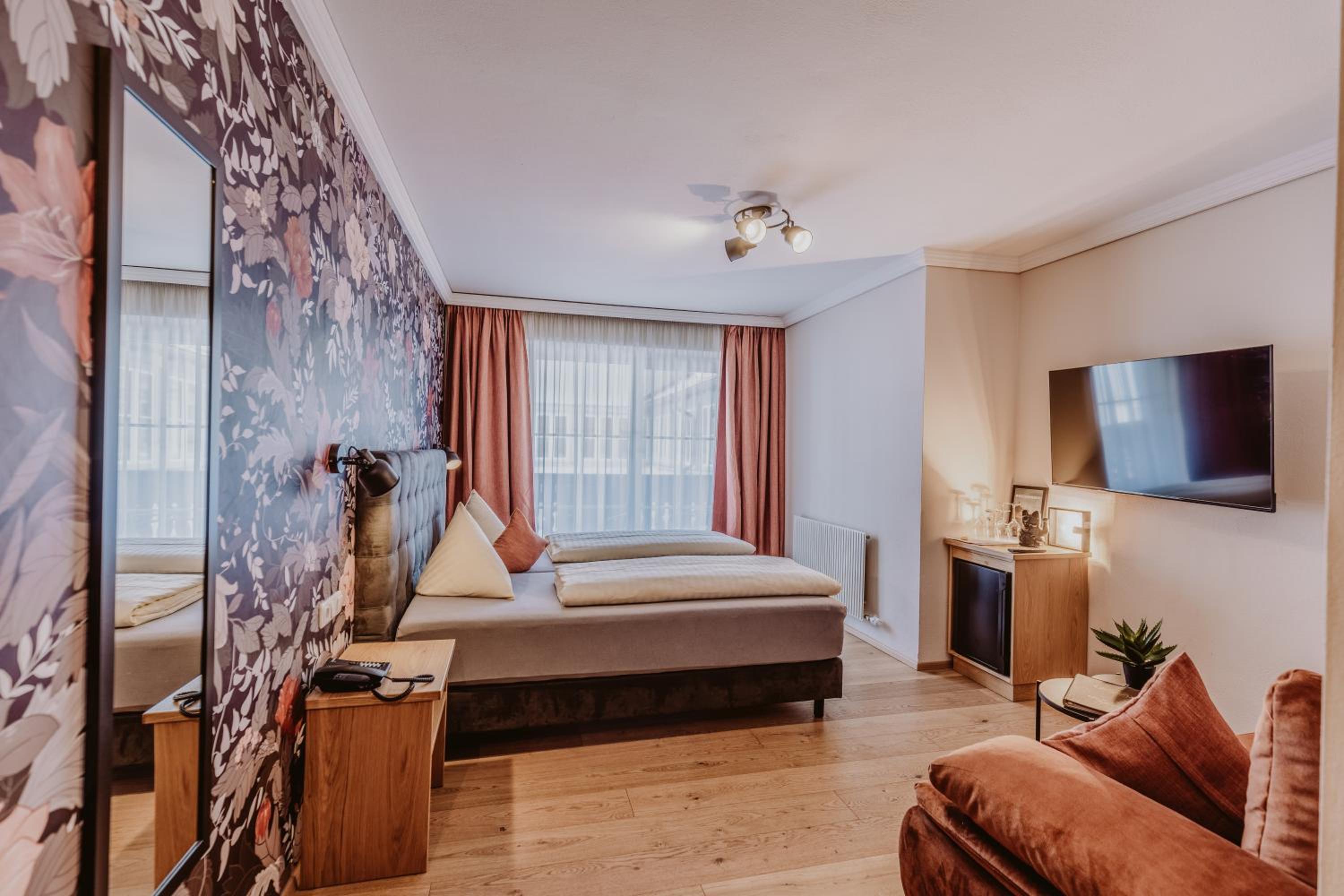 Double Room - Photo 5