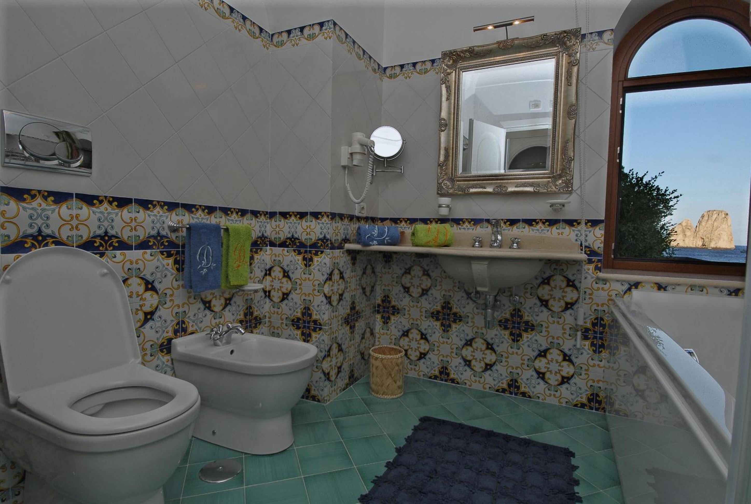 Double Room with Sea View - Photo 7