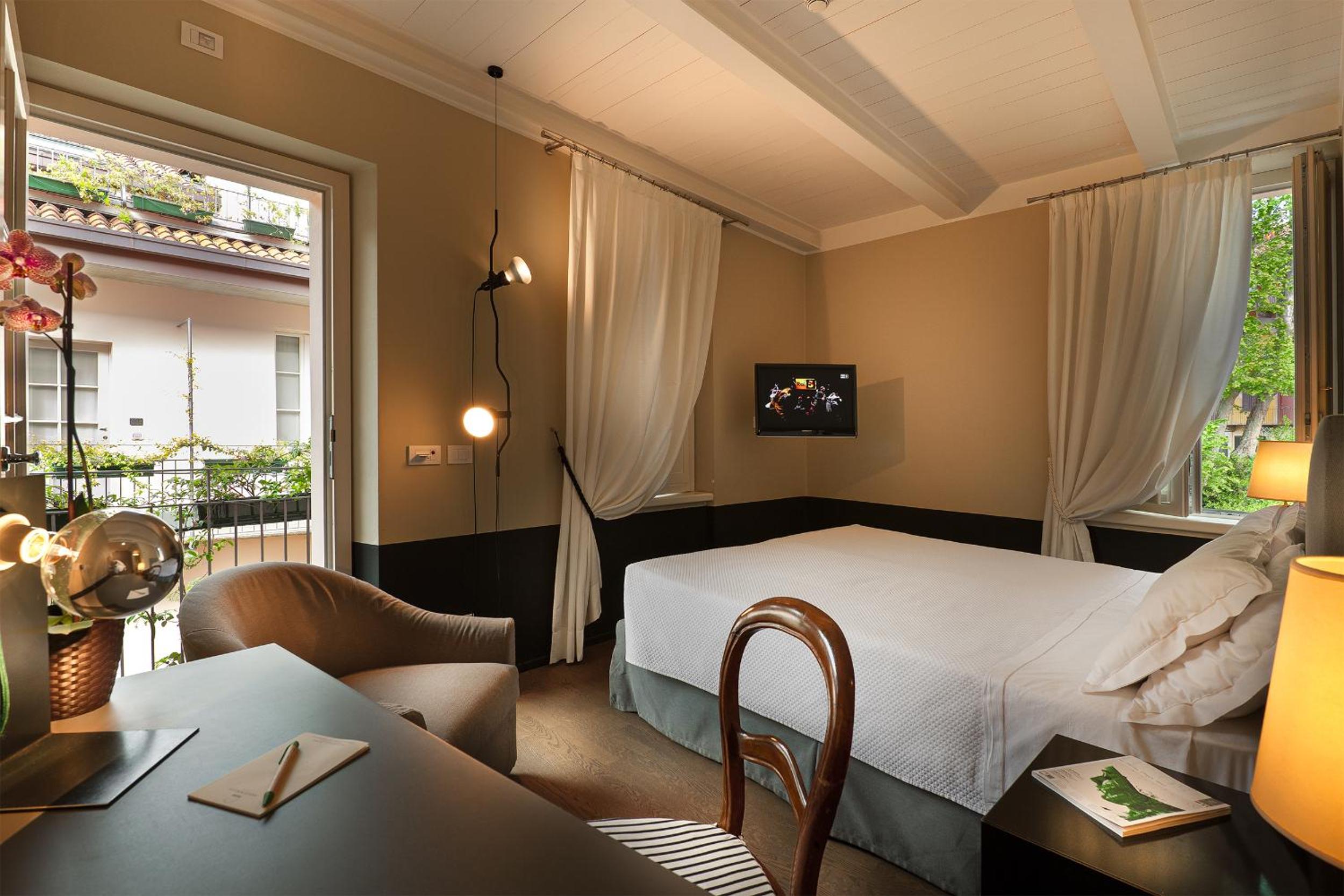Double or Twin Room with Courtyard View