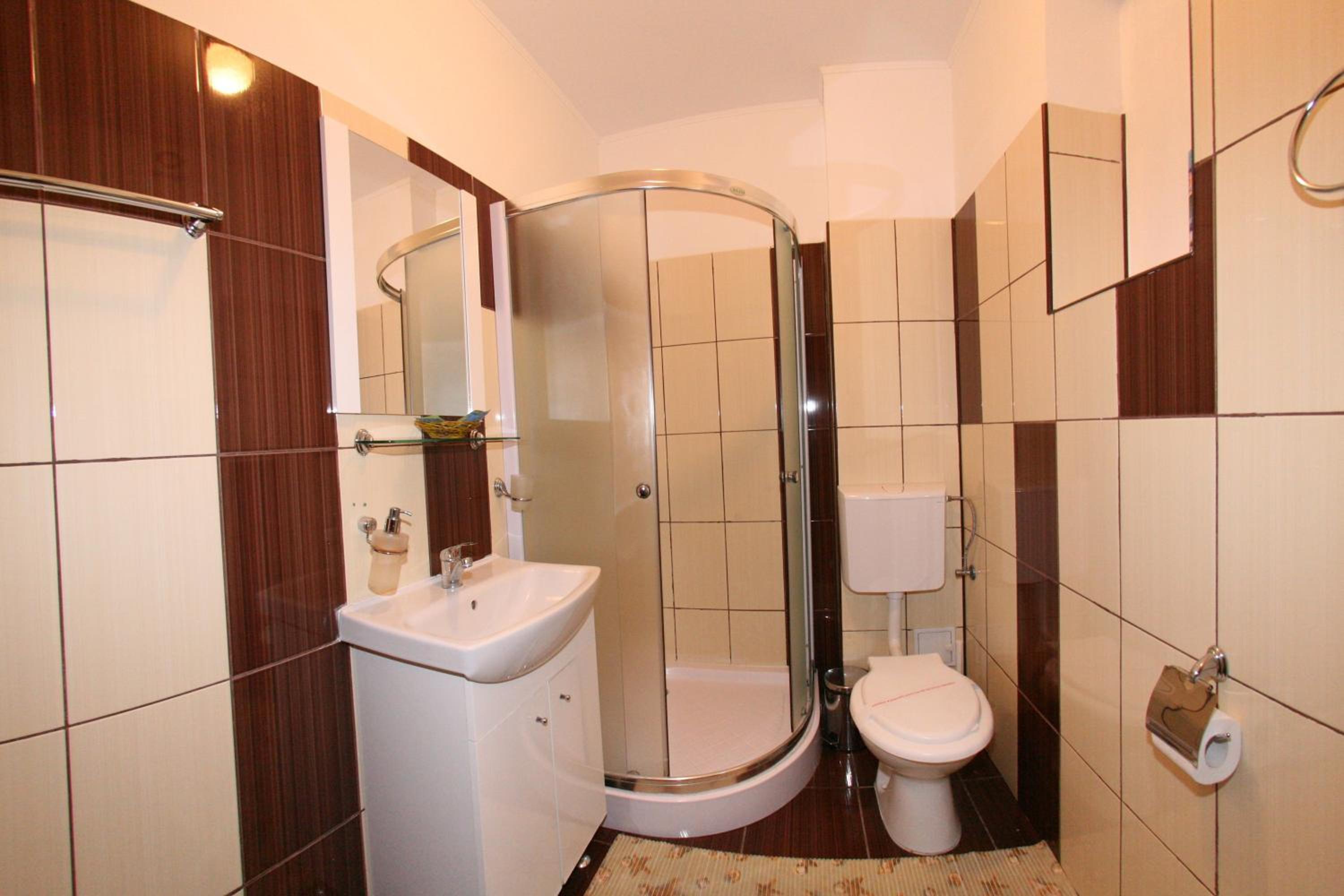Triple Room - Photo 15