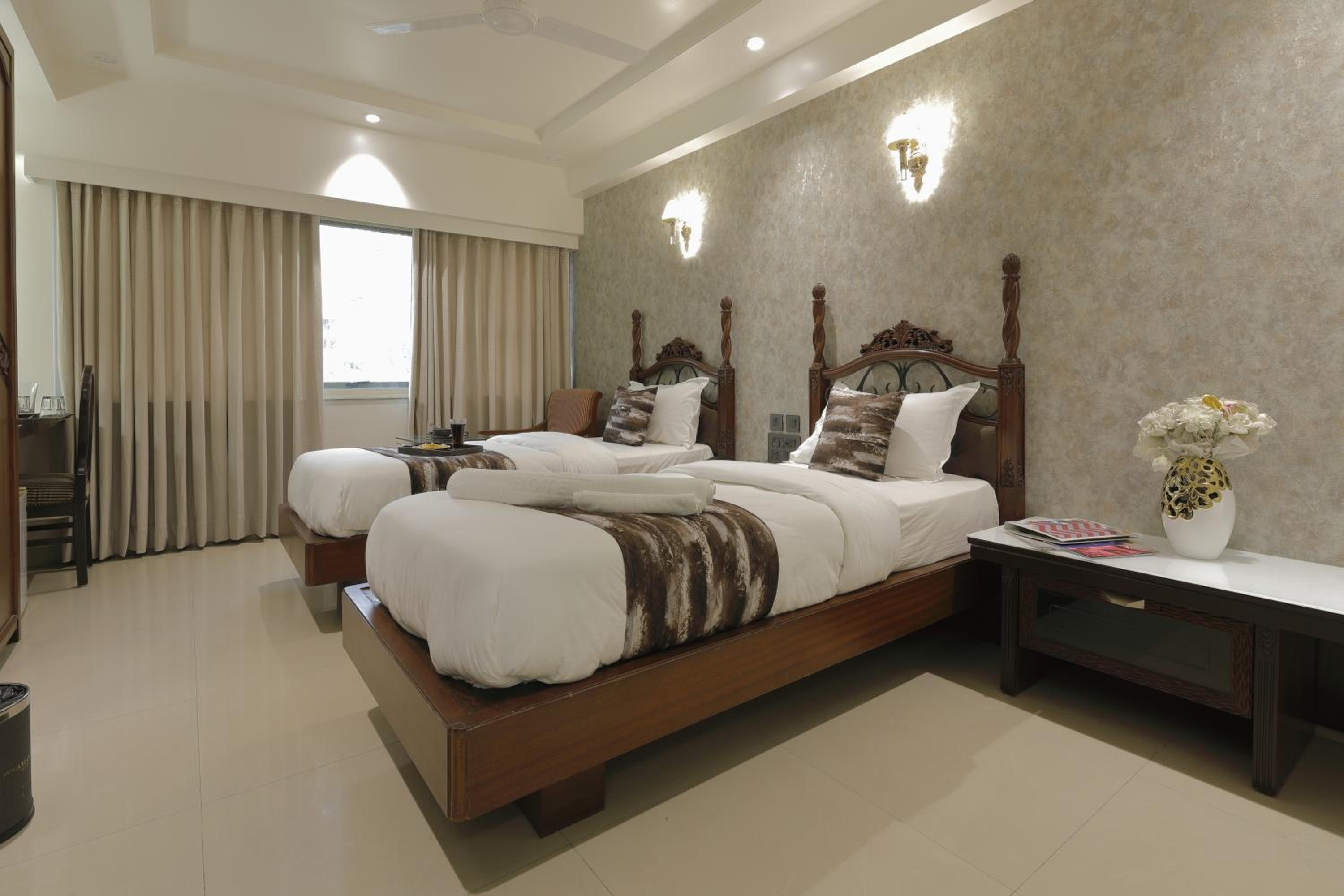 Gold Room - Photo 2