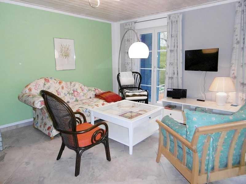 Two-Bedroom House photo 3