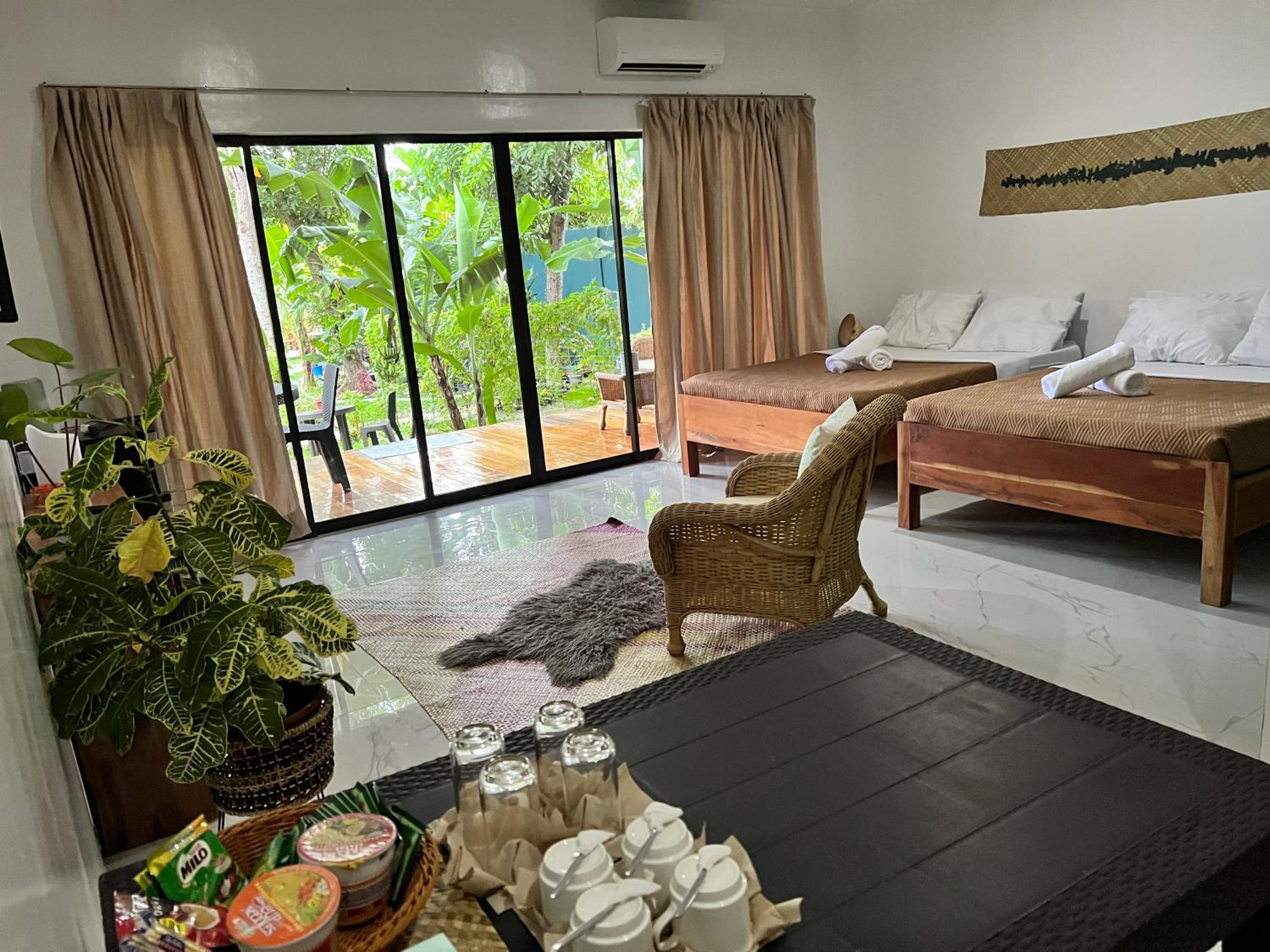 Family Room with Terrace - Photo 6