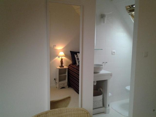 Small Twin Room - Photo 5