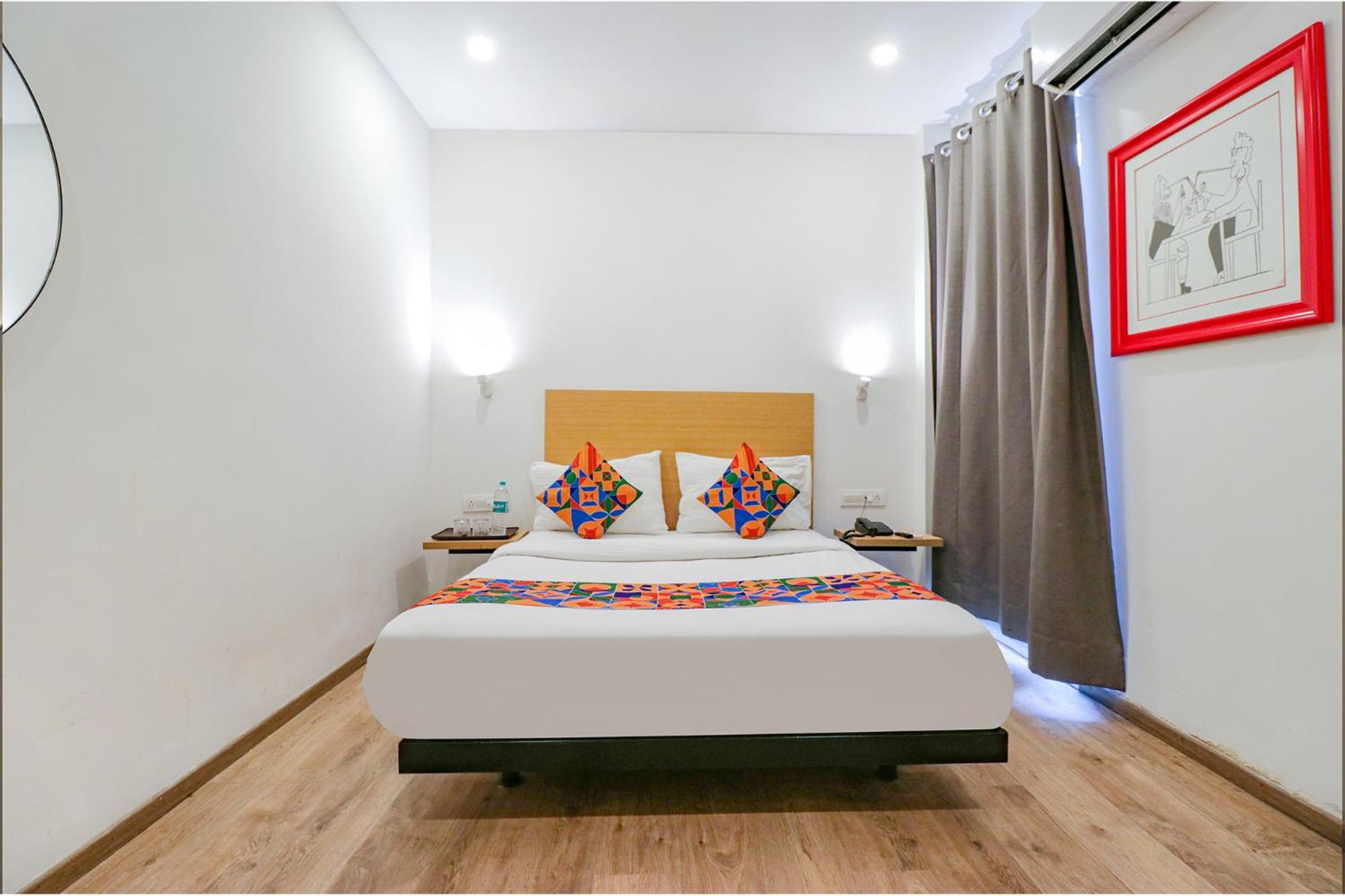Deluxe Room - Photo 1