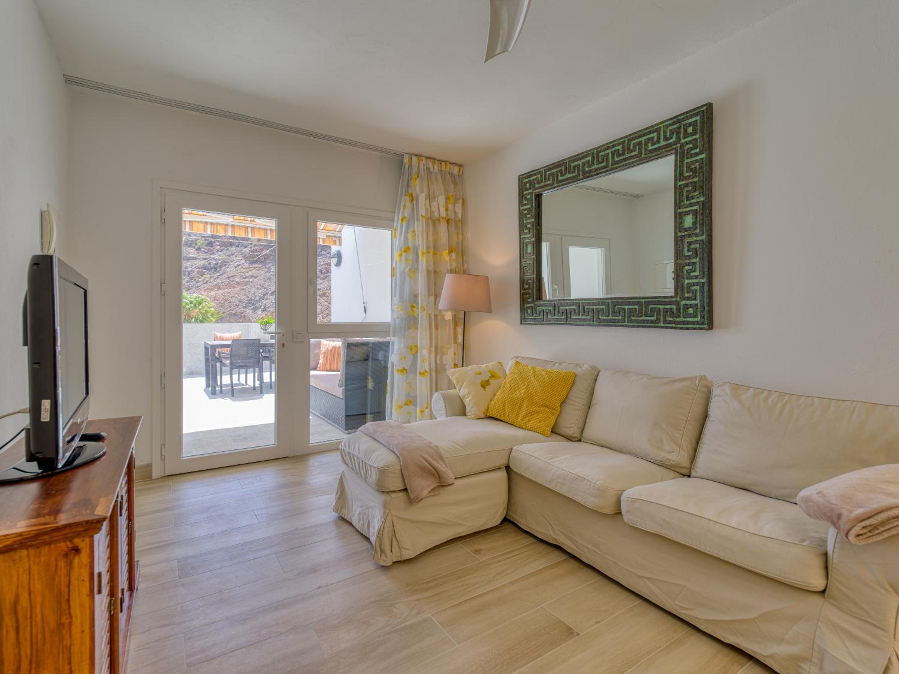 Apartamento de dos habitaciones con vista al mar