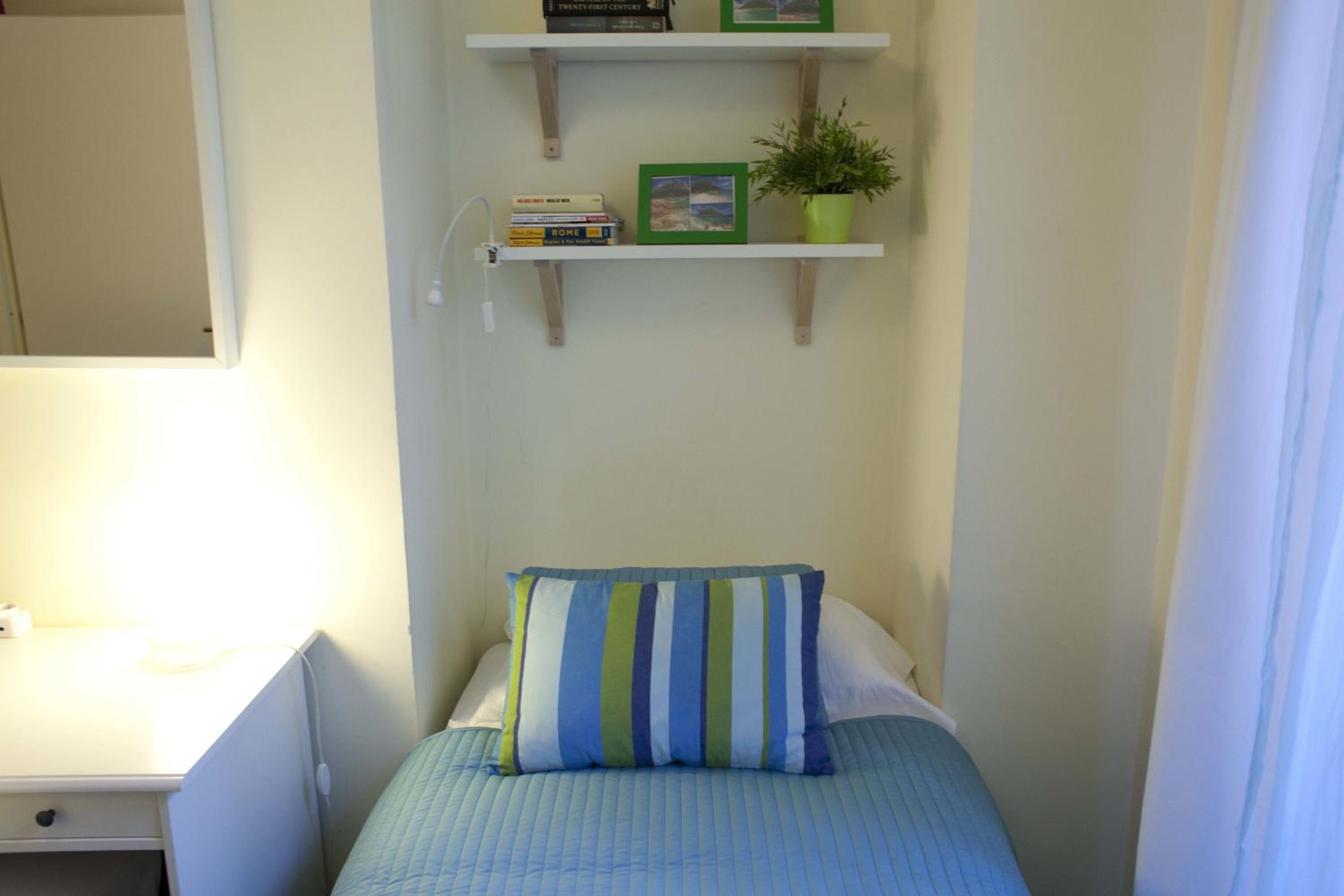 Single Room photo 3