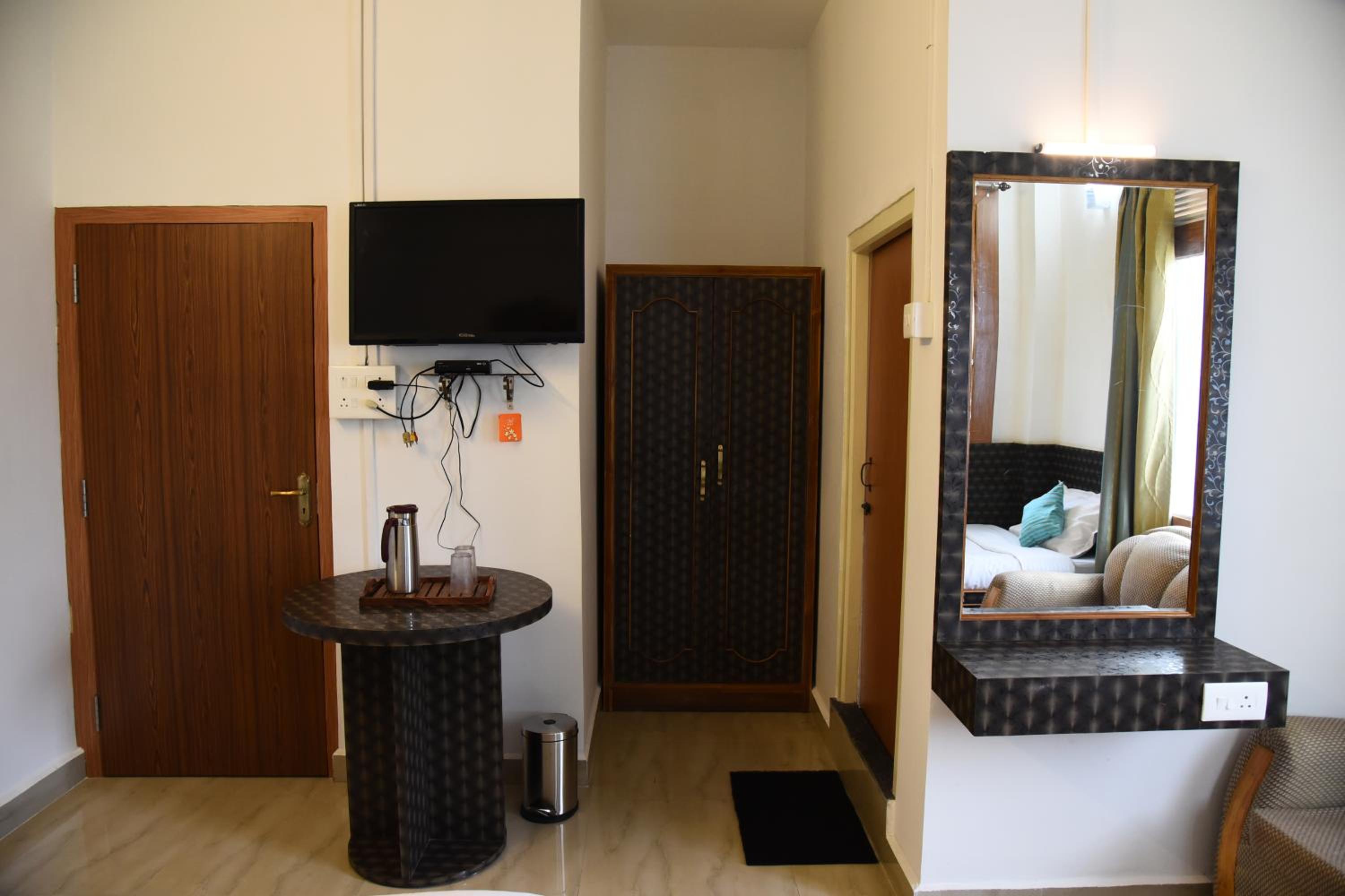 Deluxe Triple Room photo 2