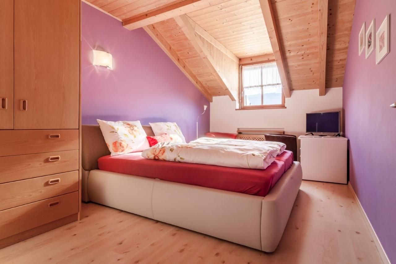 Twin Room with Shared Bathroom