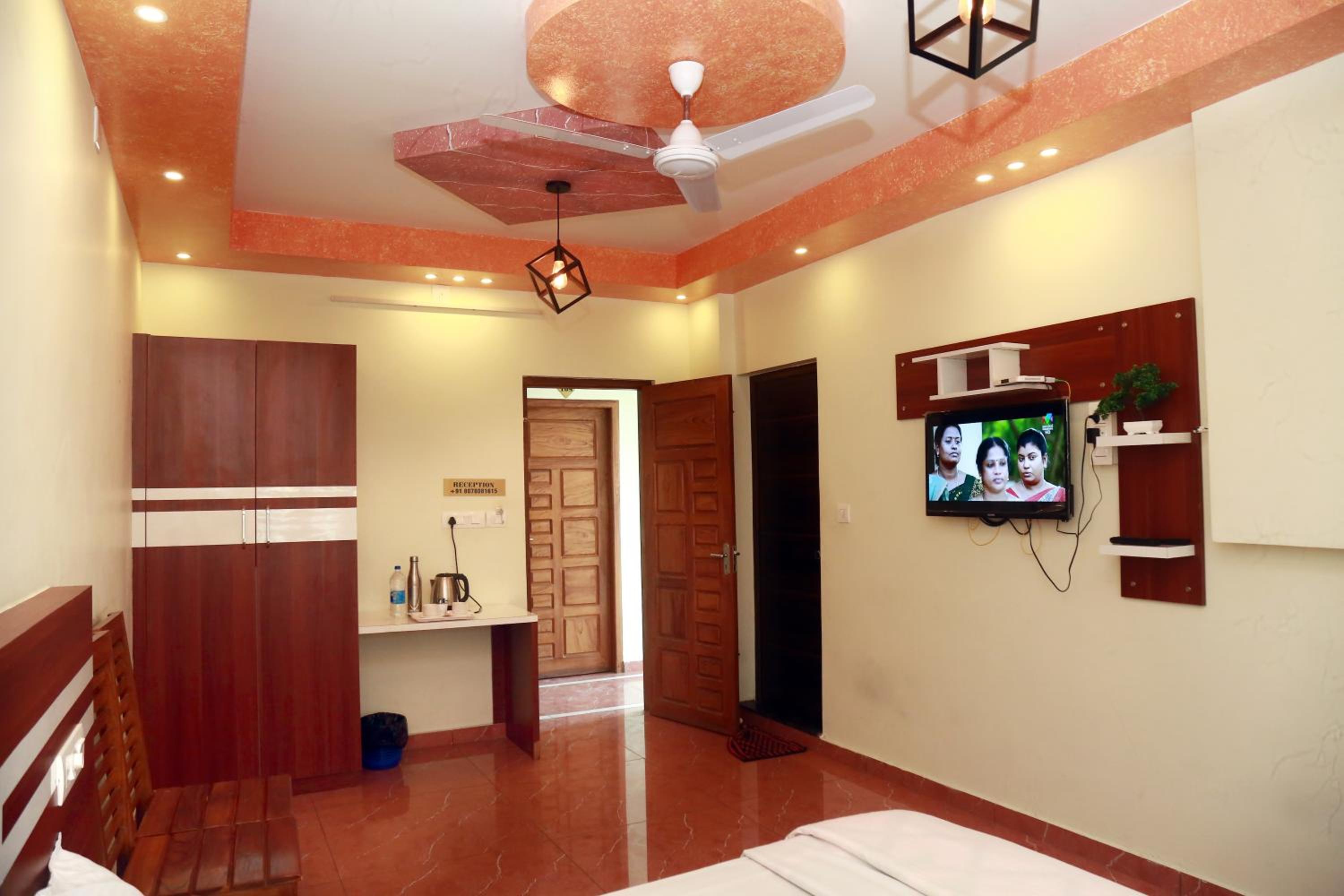 Standard Suite - Photo 7