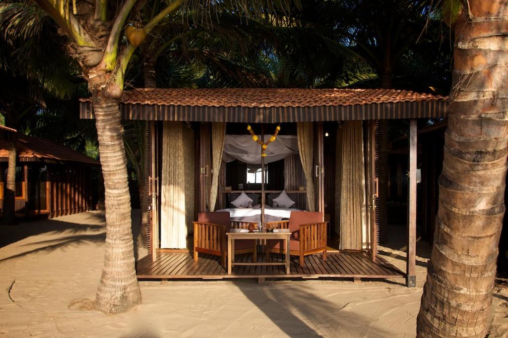 Partial sea View Cabana