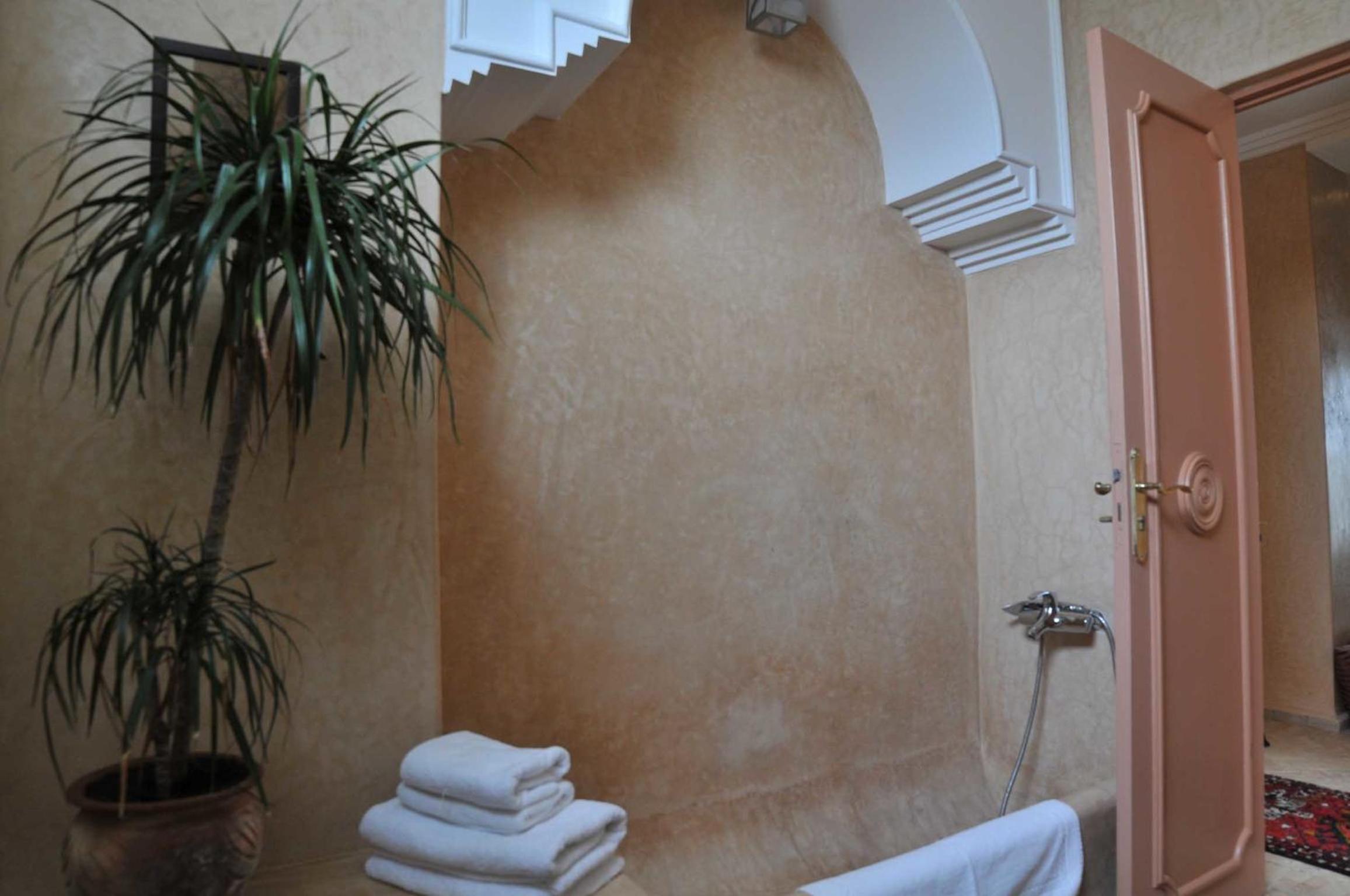 Suite 7 - Photo 4