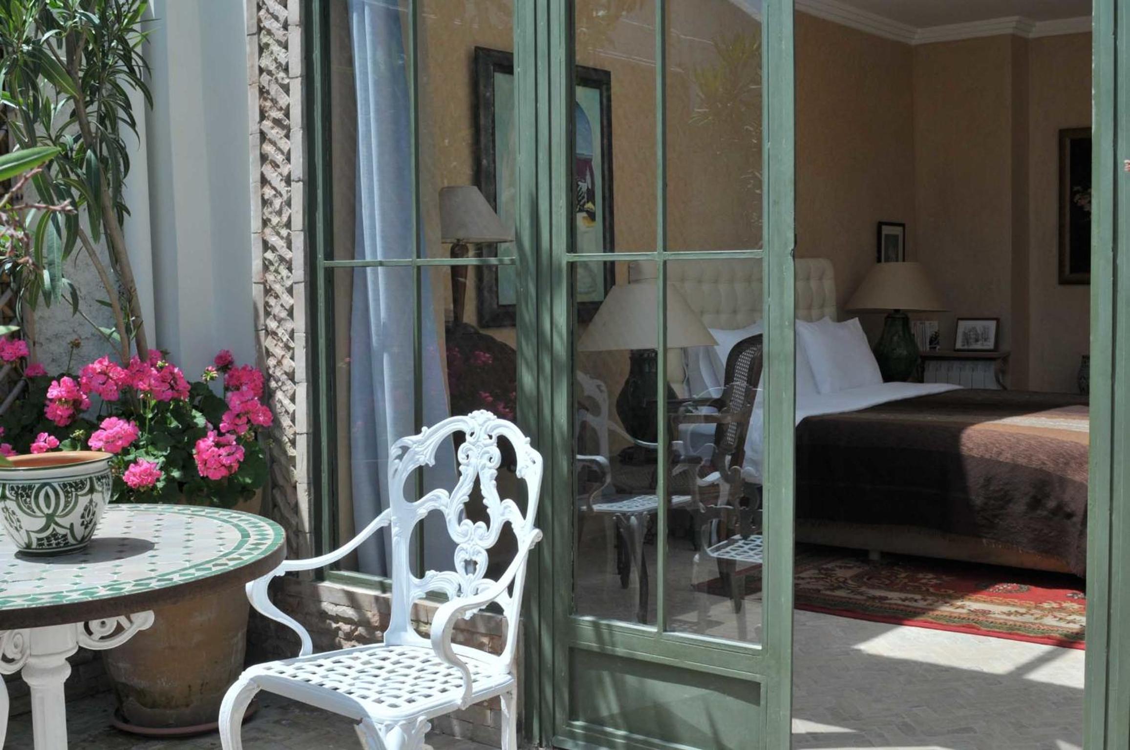 Suite 7 - Photo 15