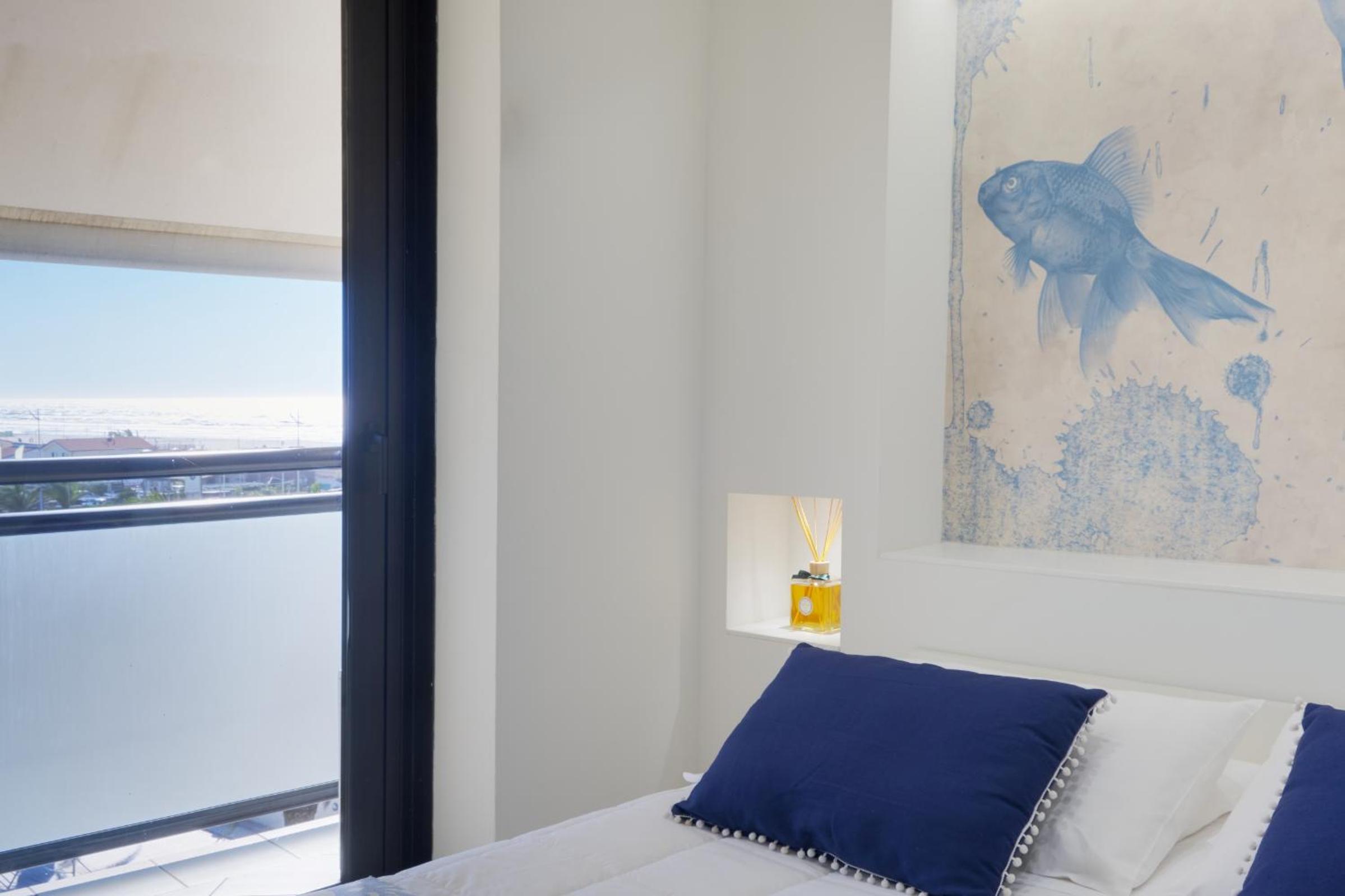 Classic Double or Twin Room with Sea View - Photo 3