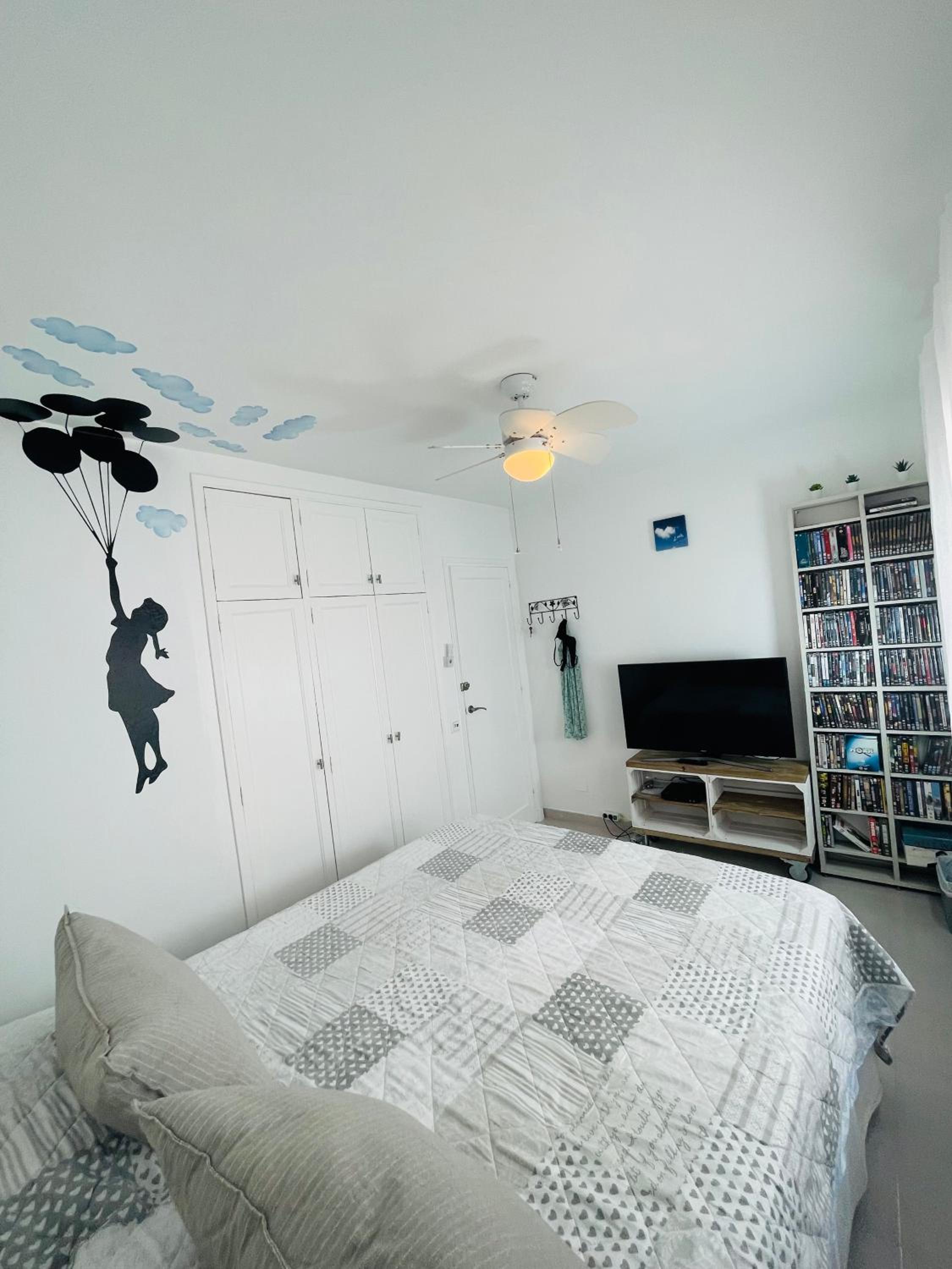 Three-Bedroom Apartment photo 3