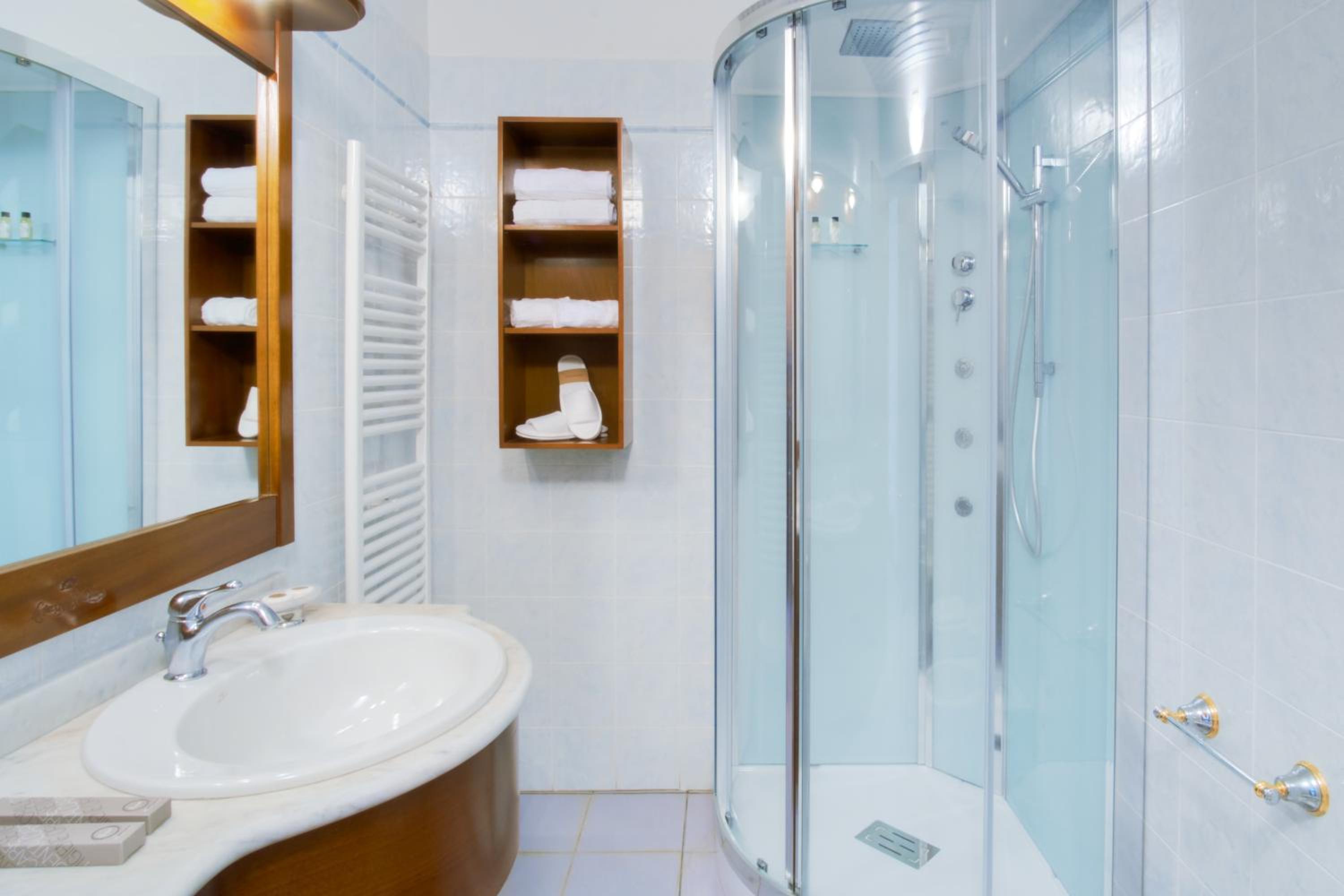 Superior Double or Twin Room with Balcony - Photo 2