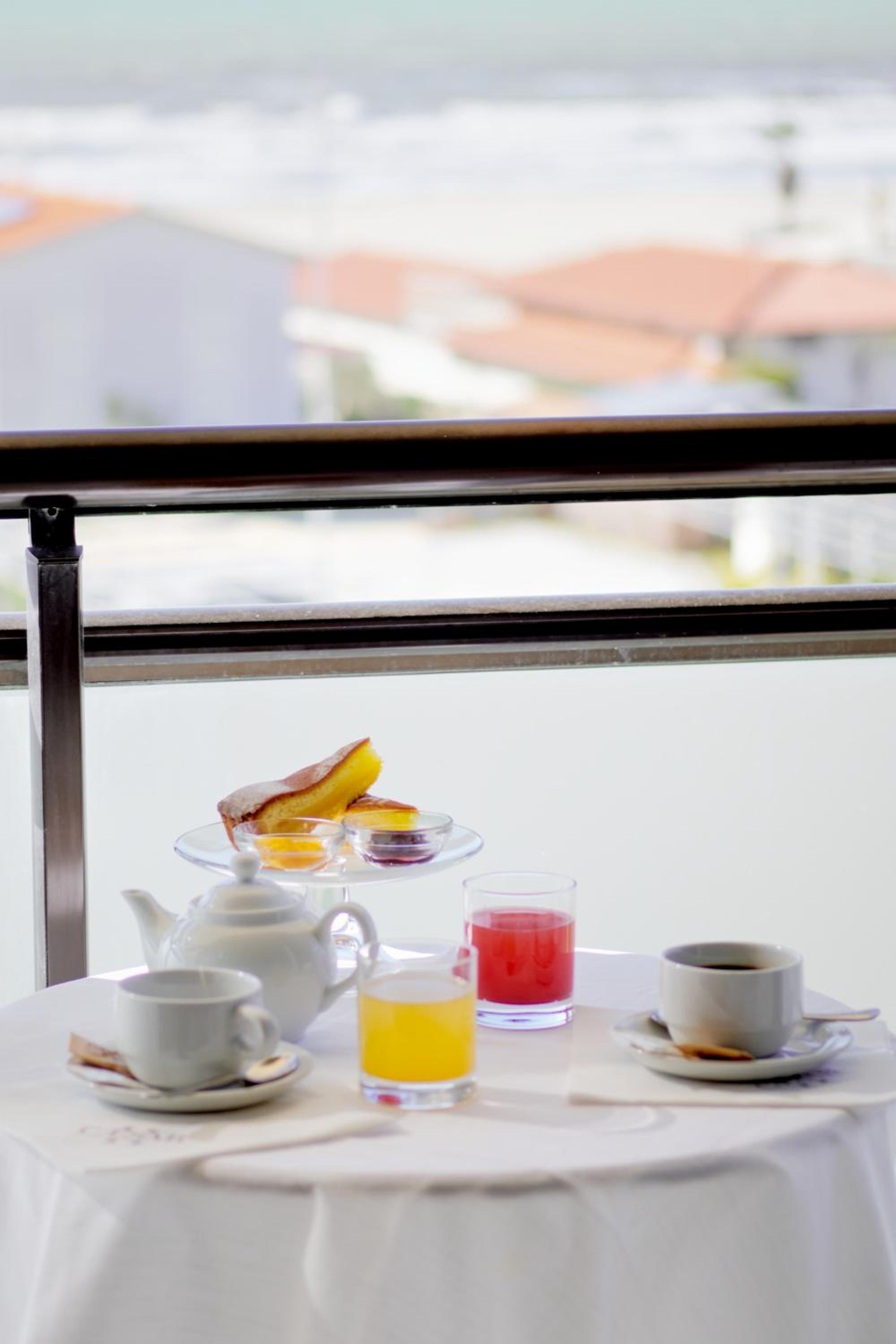 Superior Double or Twin Room with Balcony and Sea View - Photo 6