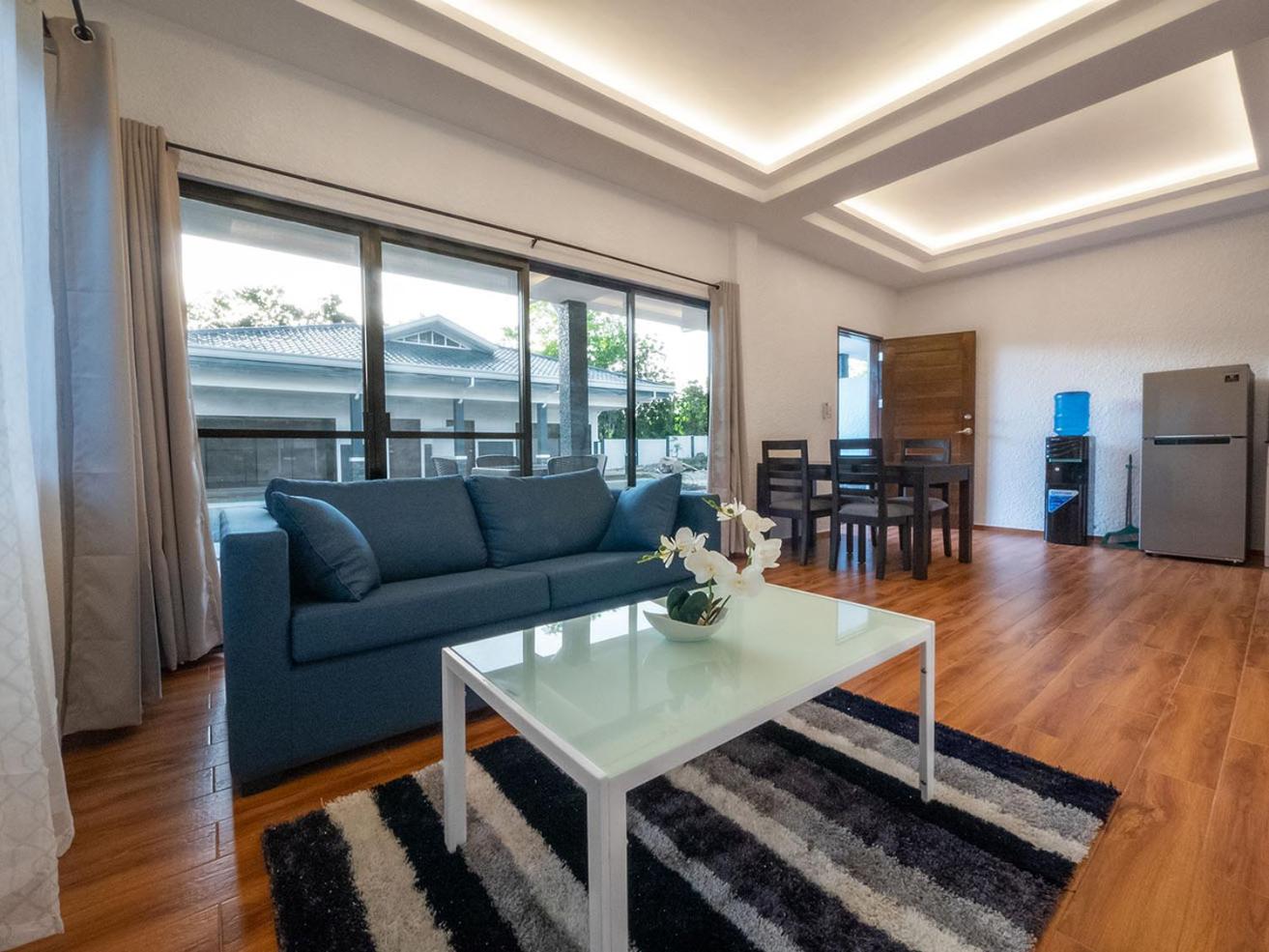 One-Bedroom House - Photo 3