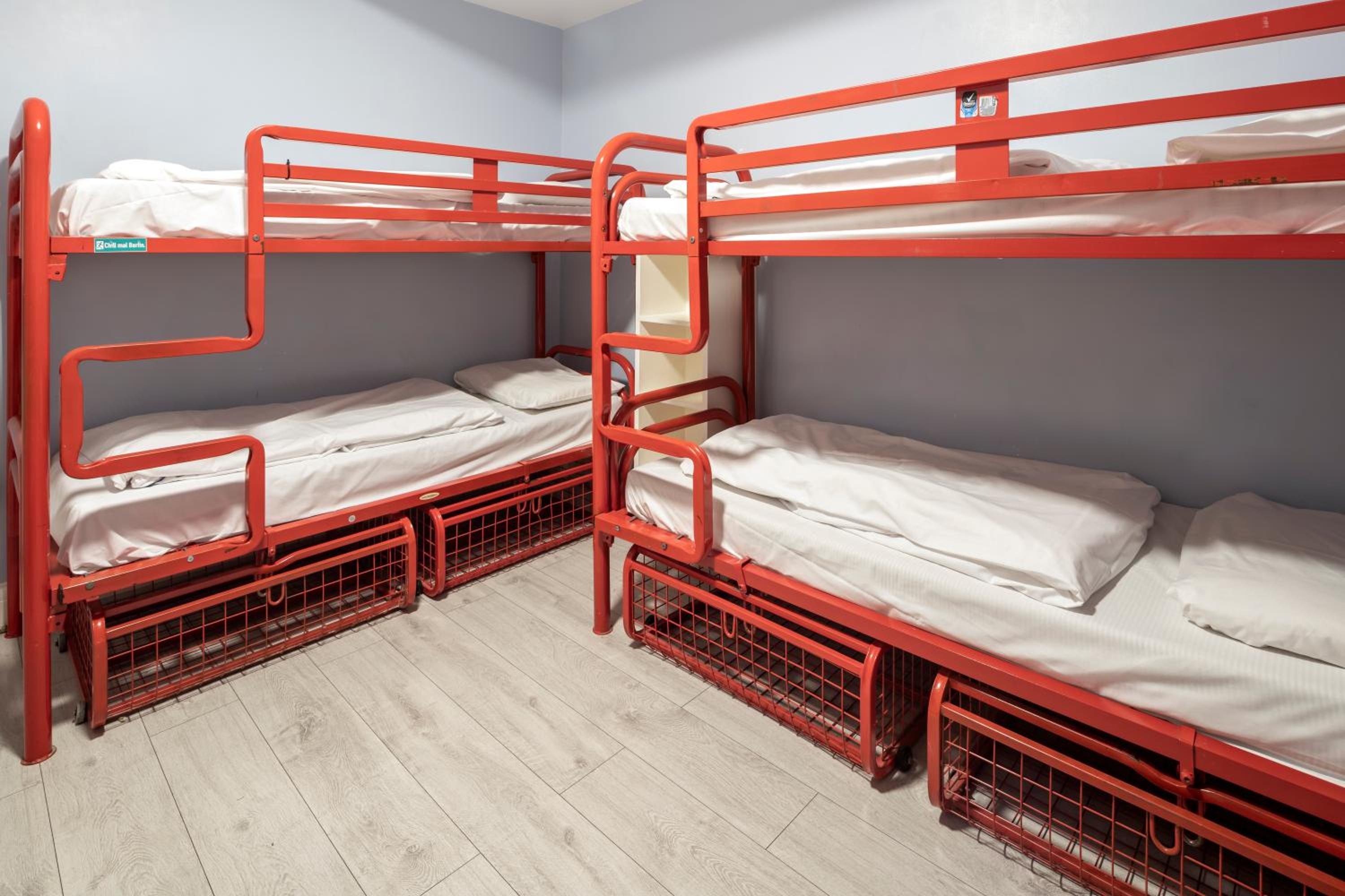 Bed in 6-Bed Mixed Dormitory Room (18–39 years) photo 3