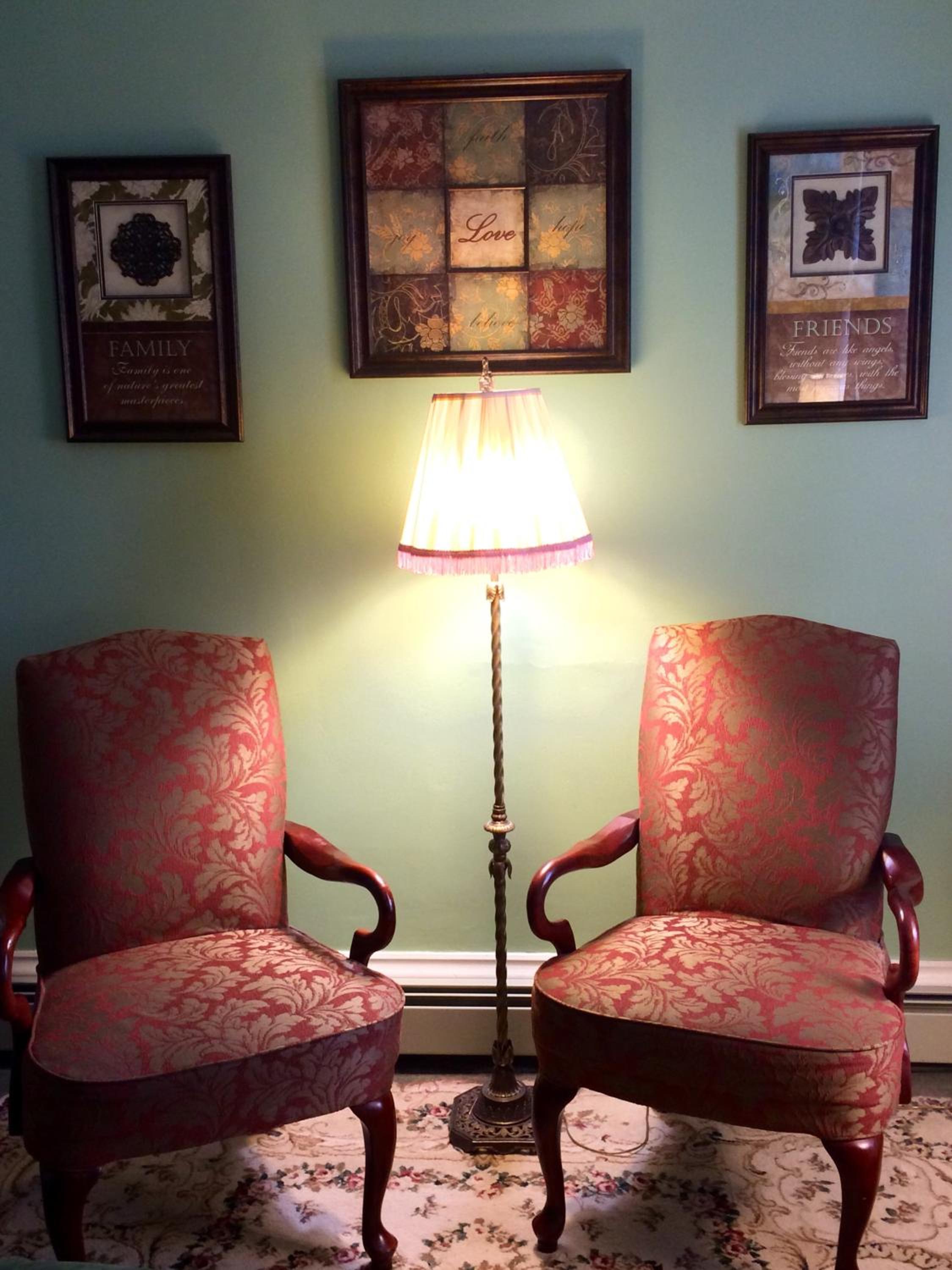 Queen Room - Margaret's Room photo 3