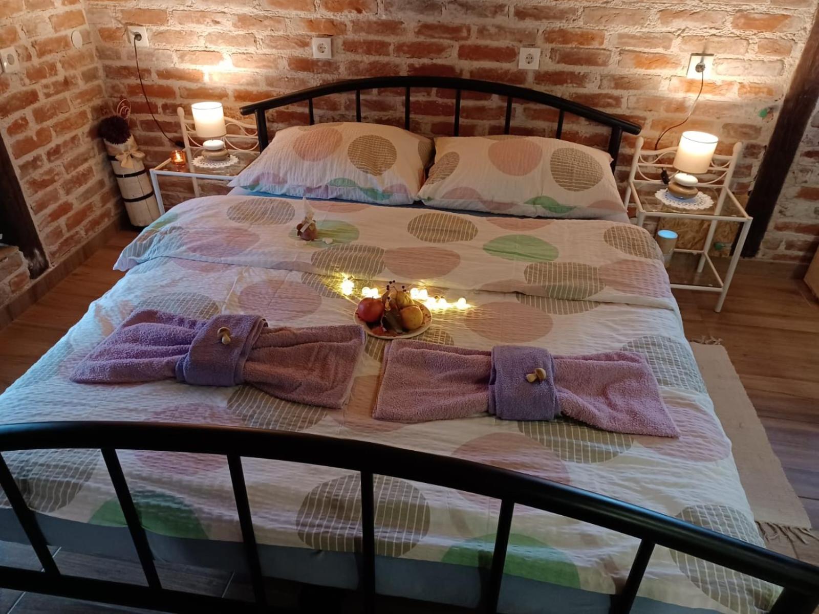 Studio with Mountain View - Photo 8
