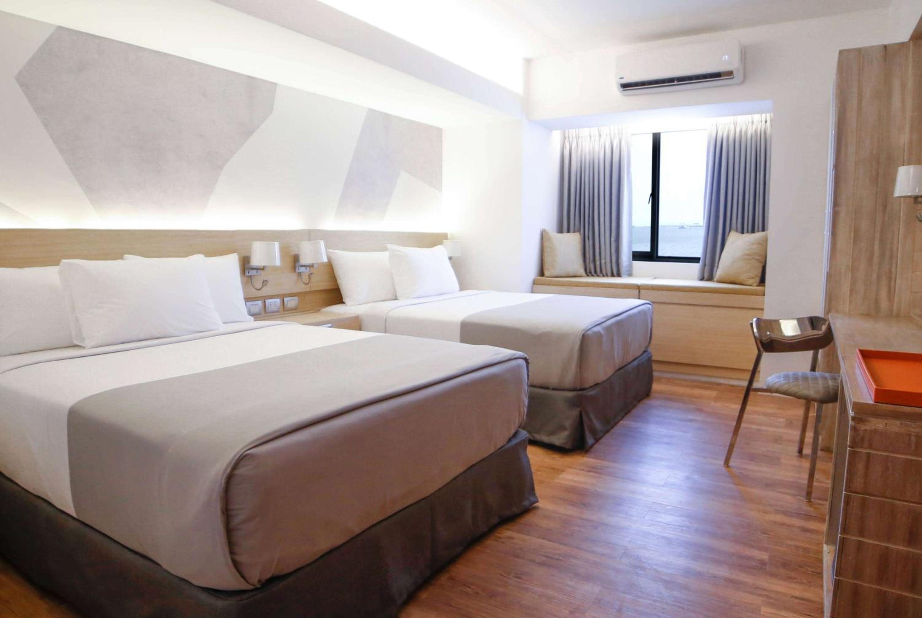 2 Queen Beds Bayside TRYP Room - Photo 8