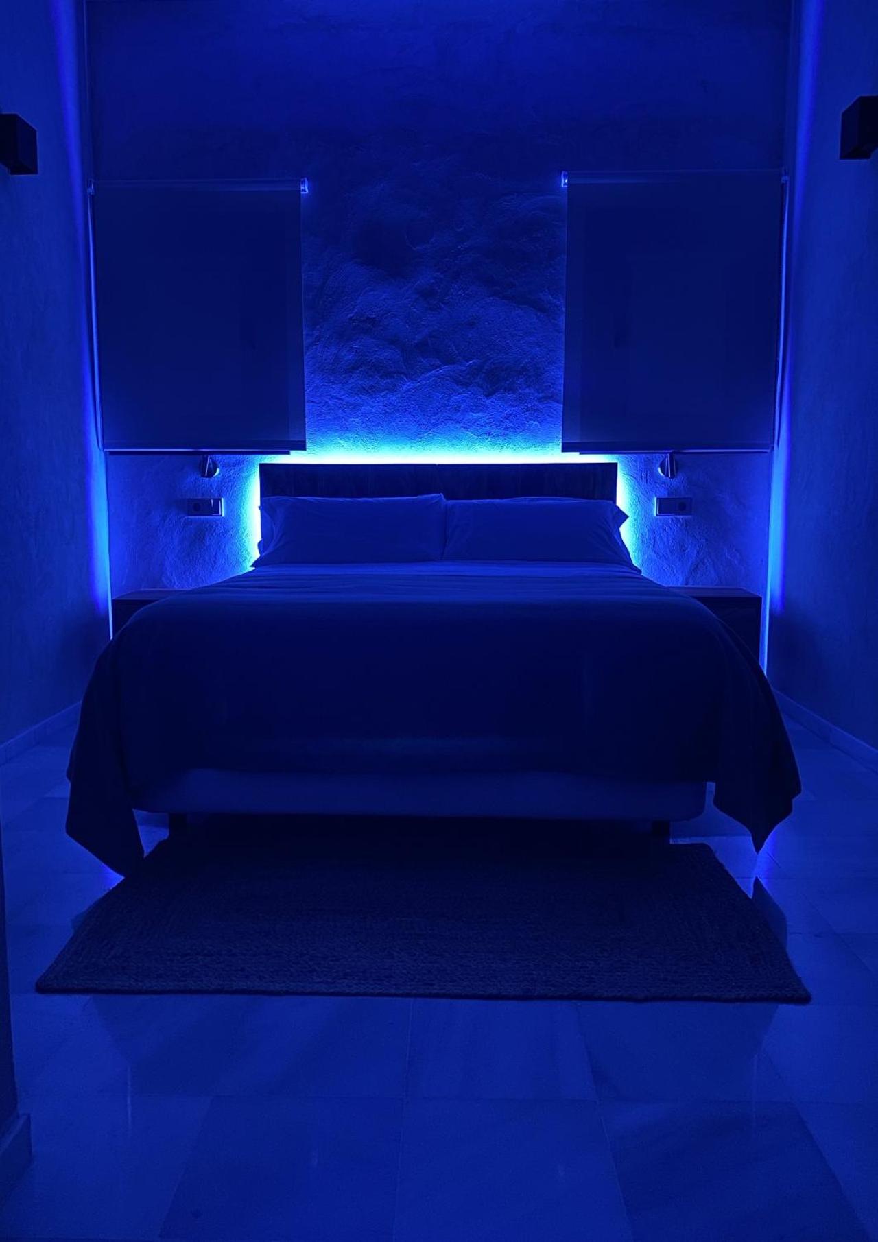 Deluxe Double Room with Shower photo 3