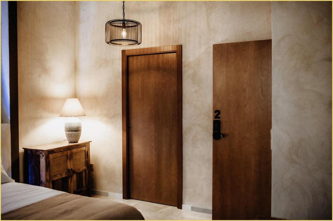Deluxe Double Room with Shower photo 2