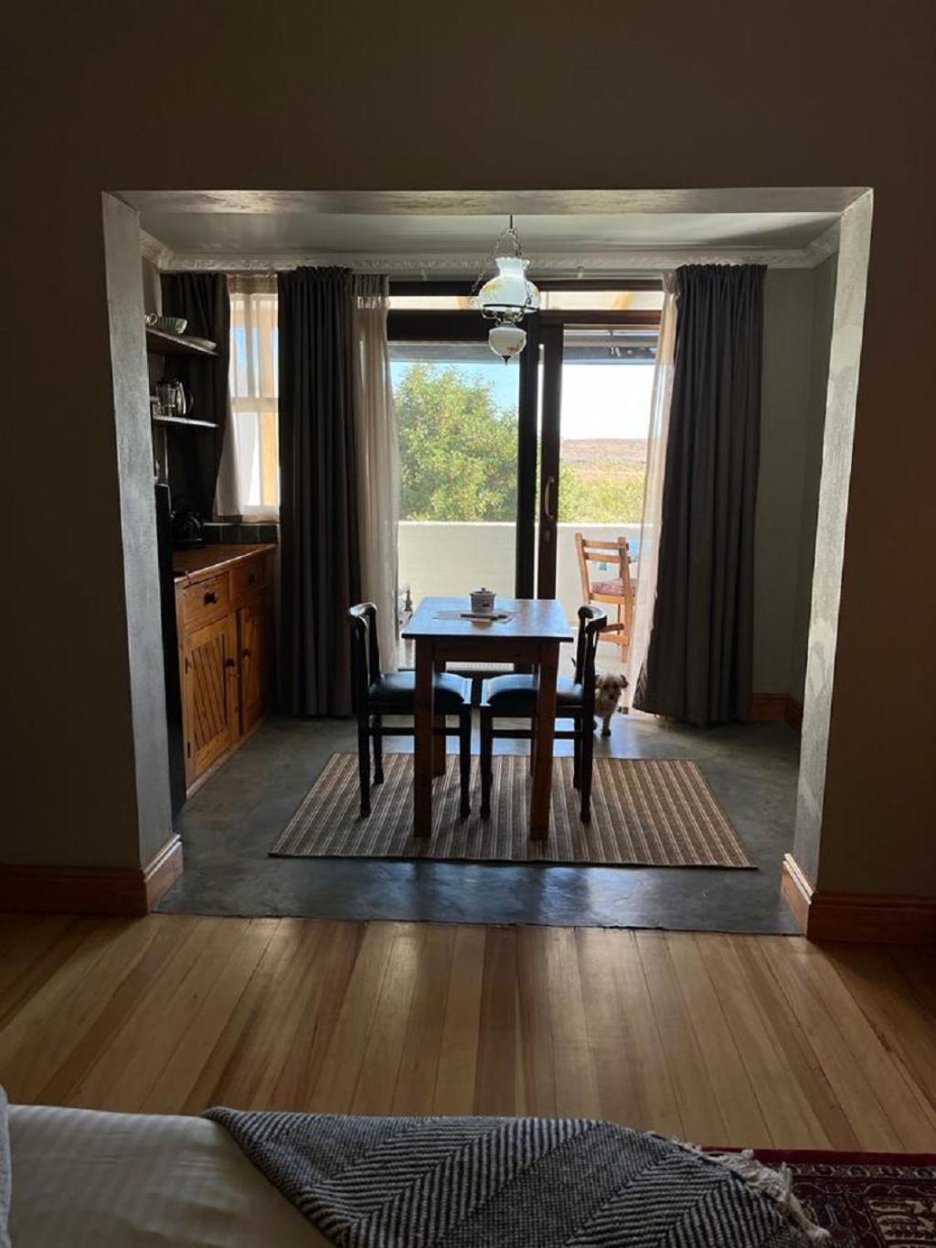 Comfort King Room - Photo 8