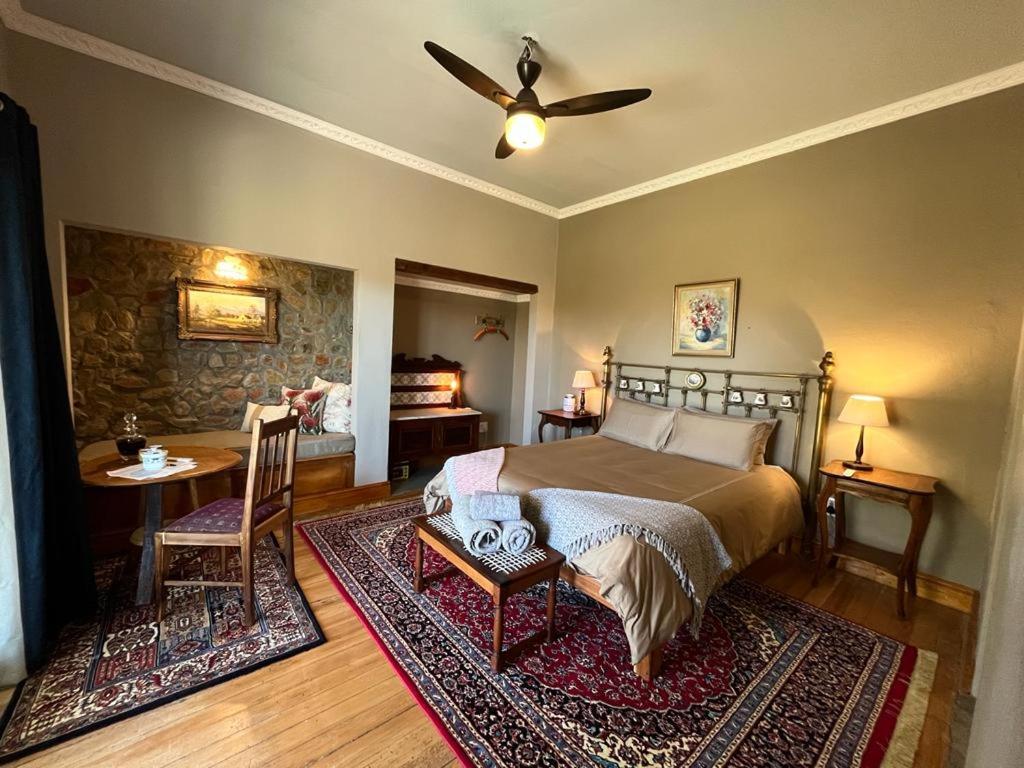 Comfort Queen Room - Photo 1