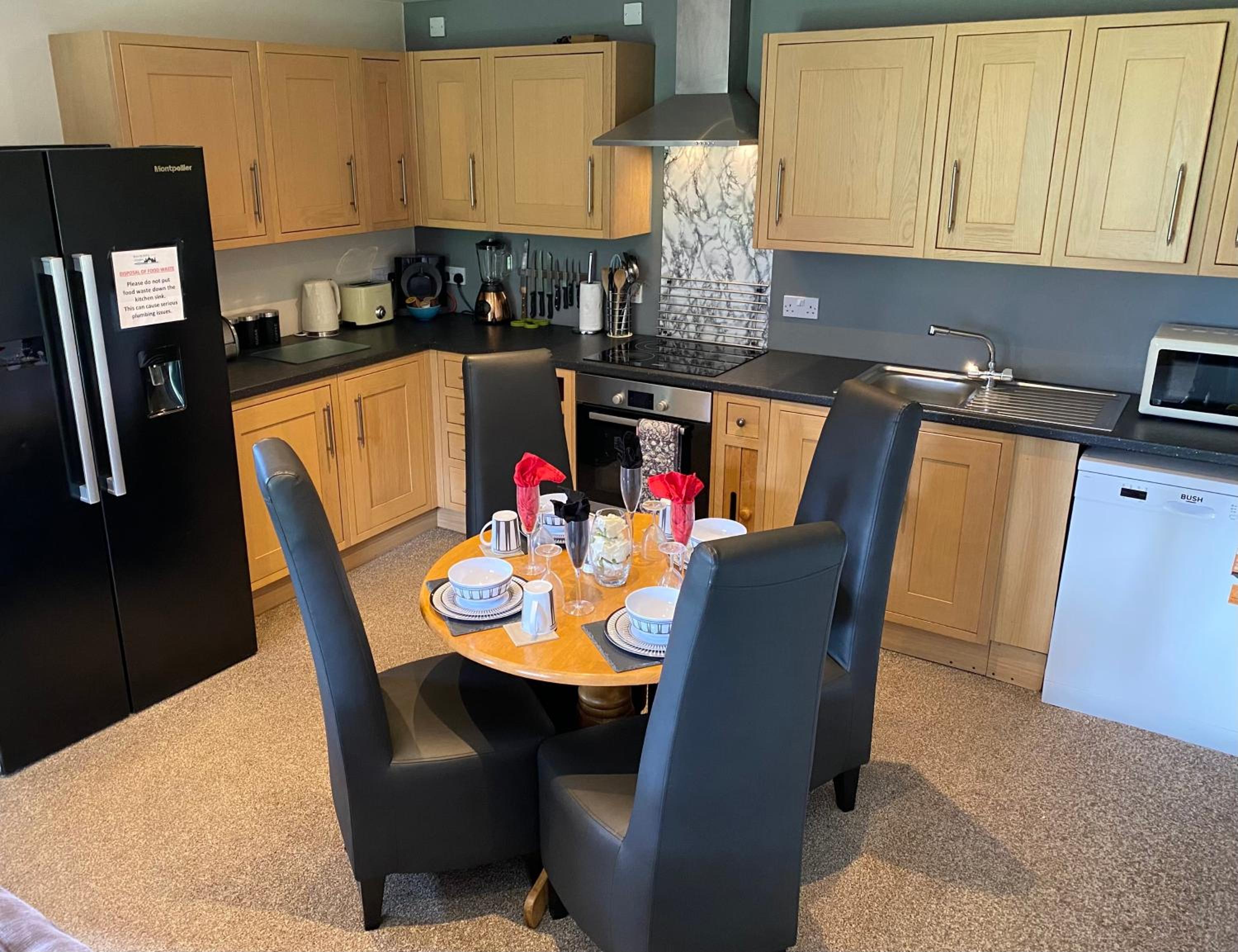 One Bed Ground Floor Apartment with Outdoor Hot Tub (Dog Friendly) Golden Eagle  photo 3