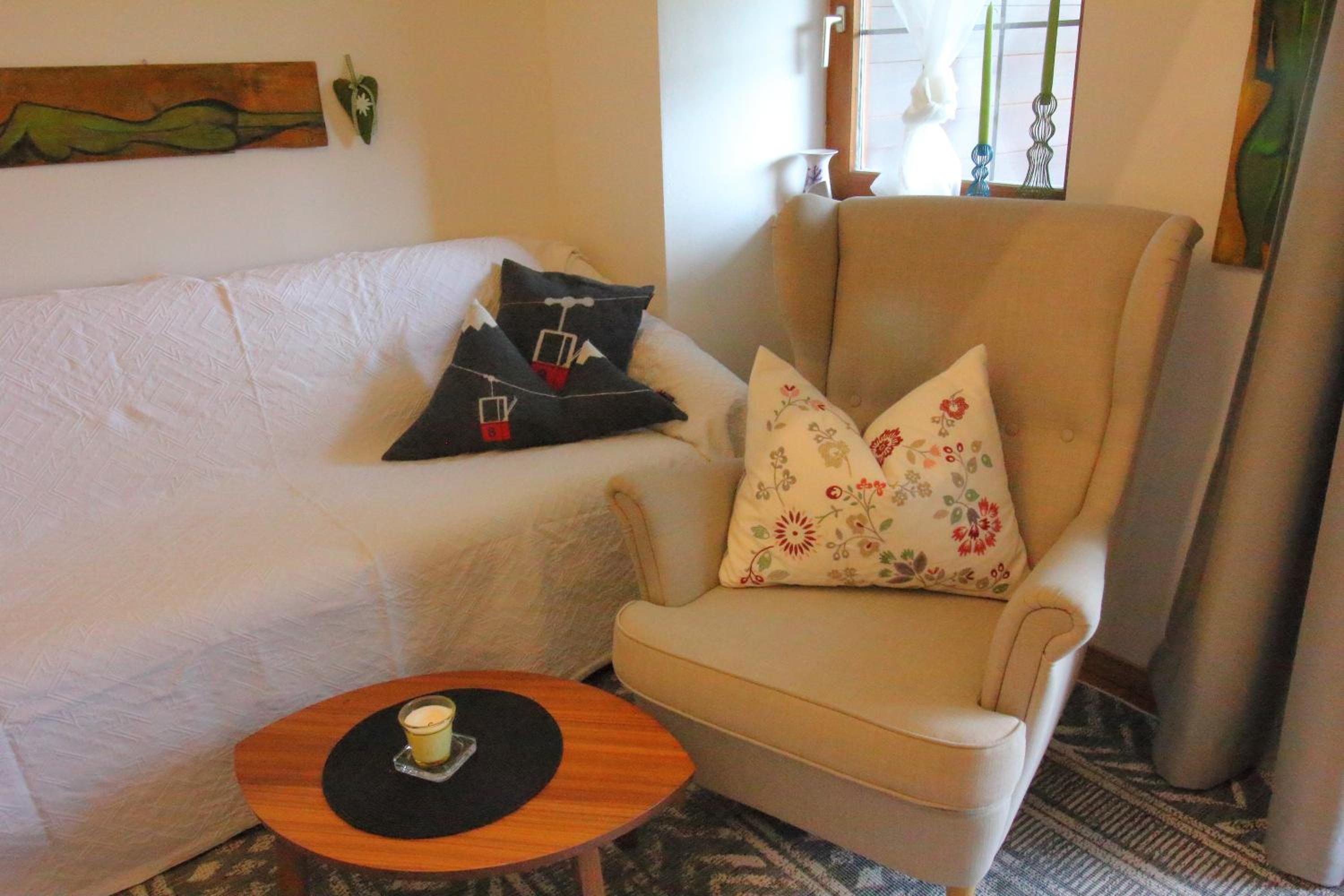 Apartment with Mountain View photo 1