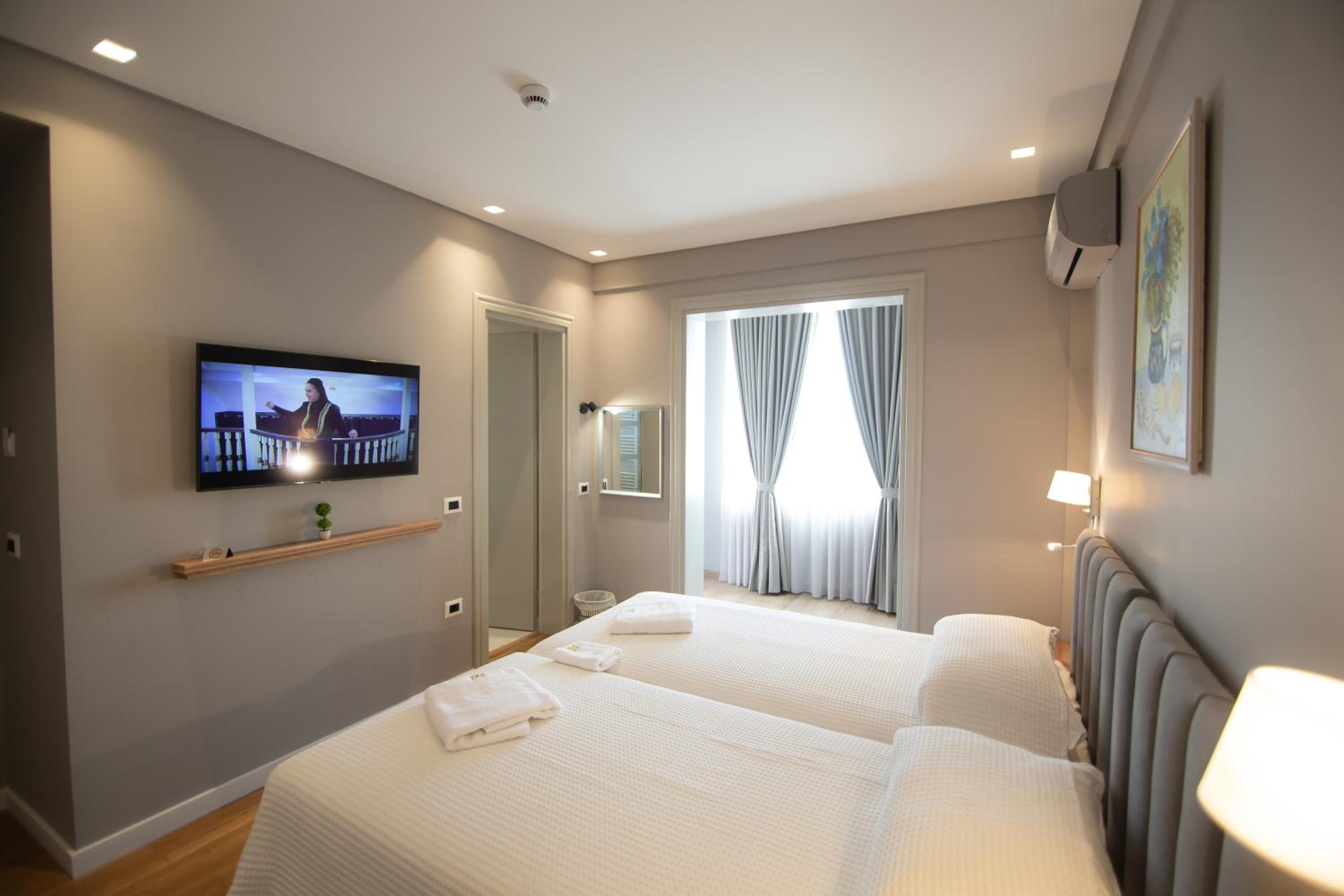 Deluxe Double or Twin Room photo 3