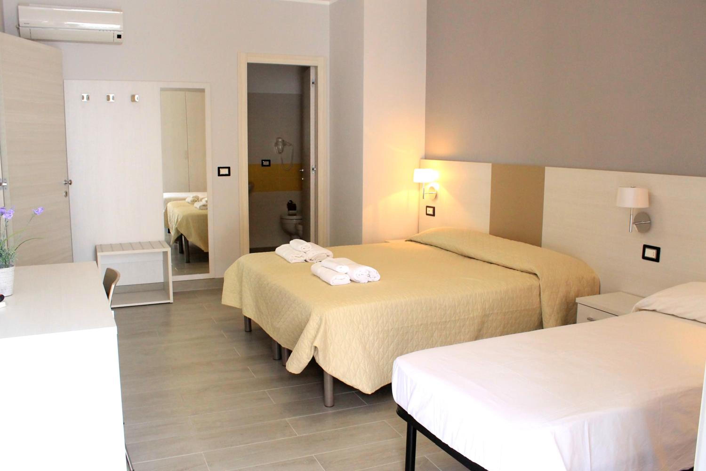 Triple Room photo 2