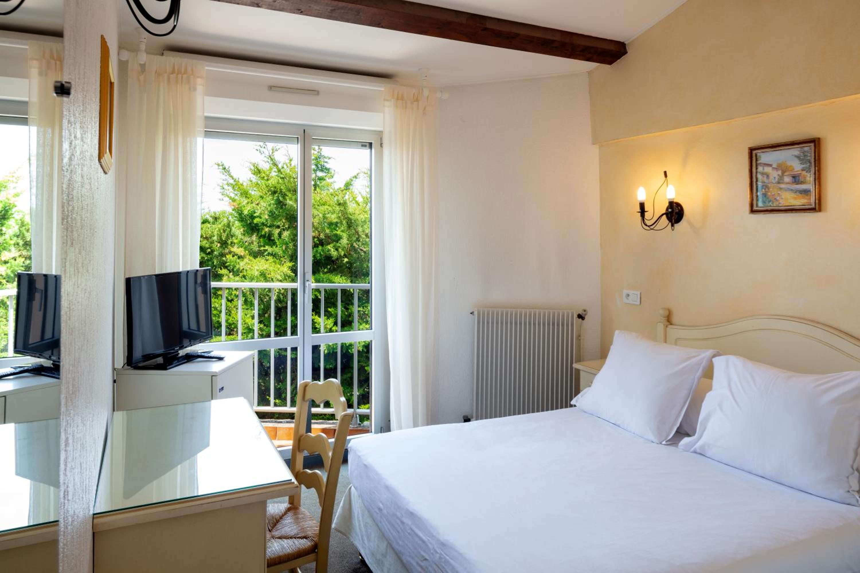 Double Room with Shower