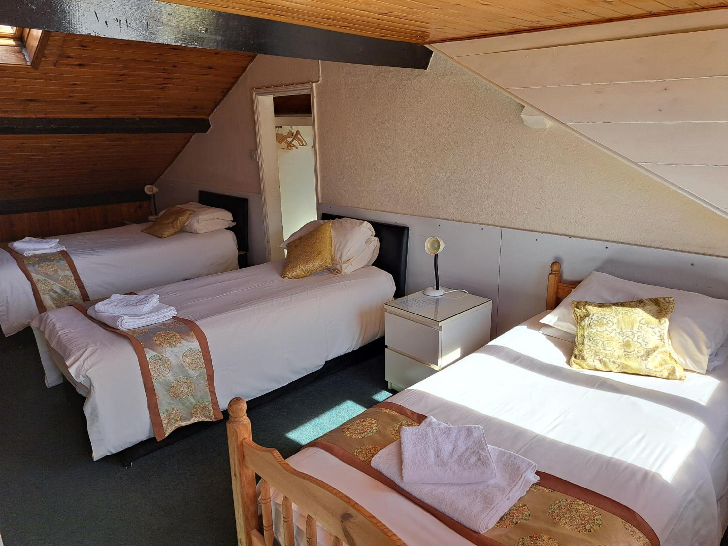 Standard Triple Room - Photo 1