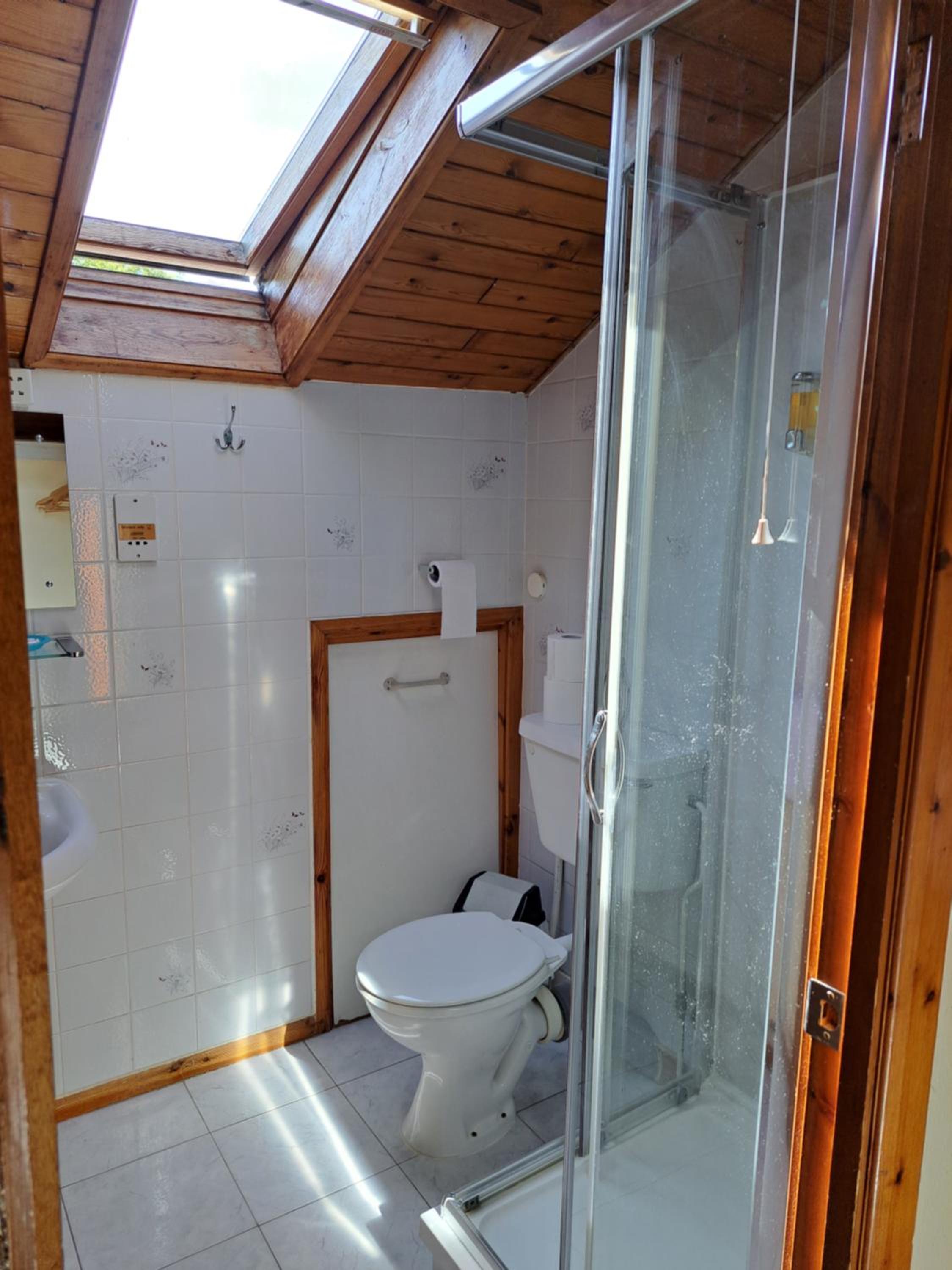 Standard Triple Room - Photo 2