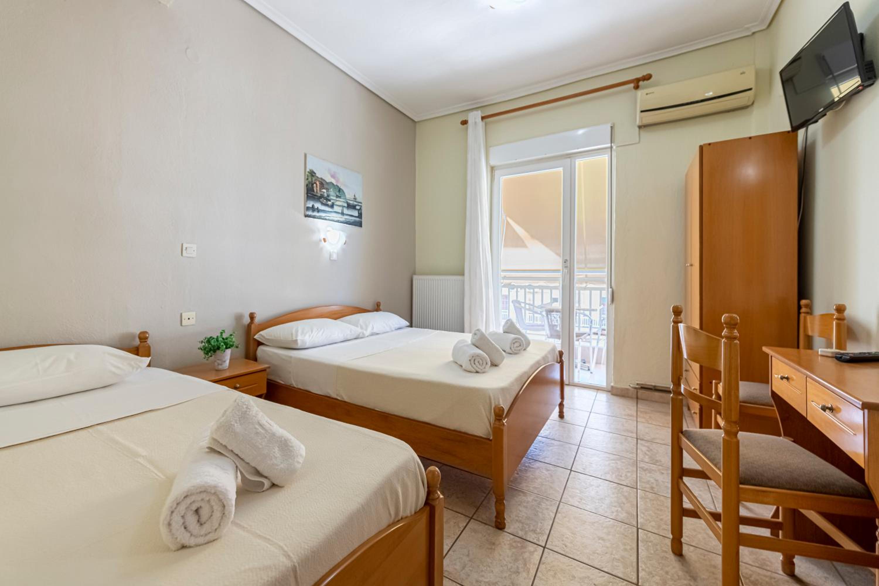 Basic Triple Room
