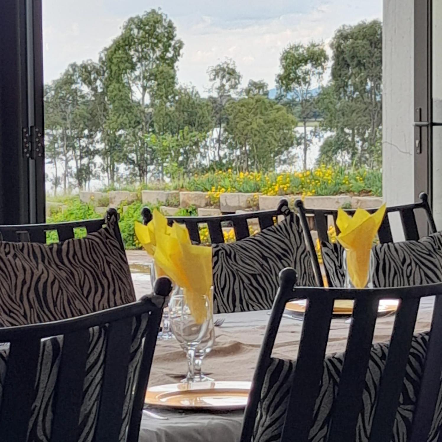 Double Room with Lake View - Photo 5