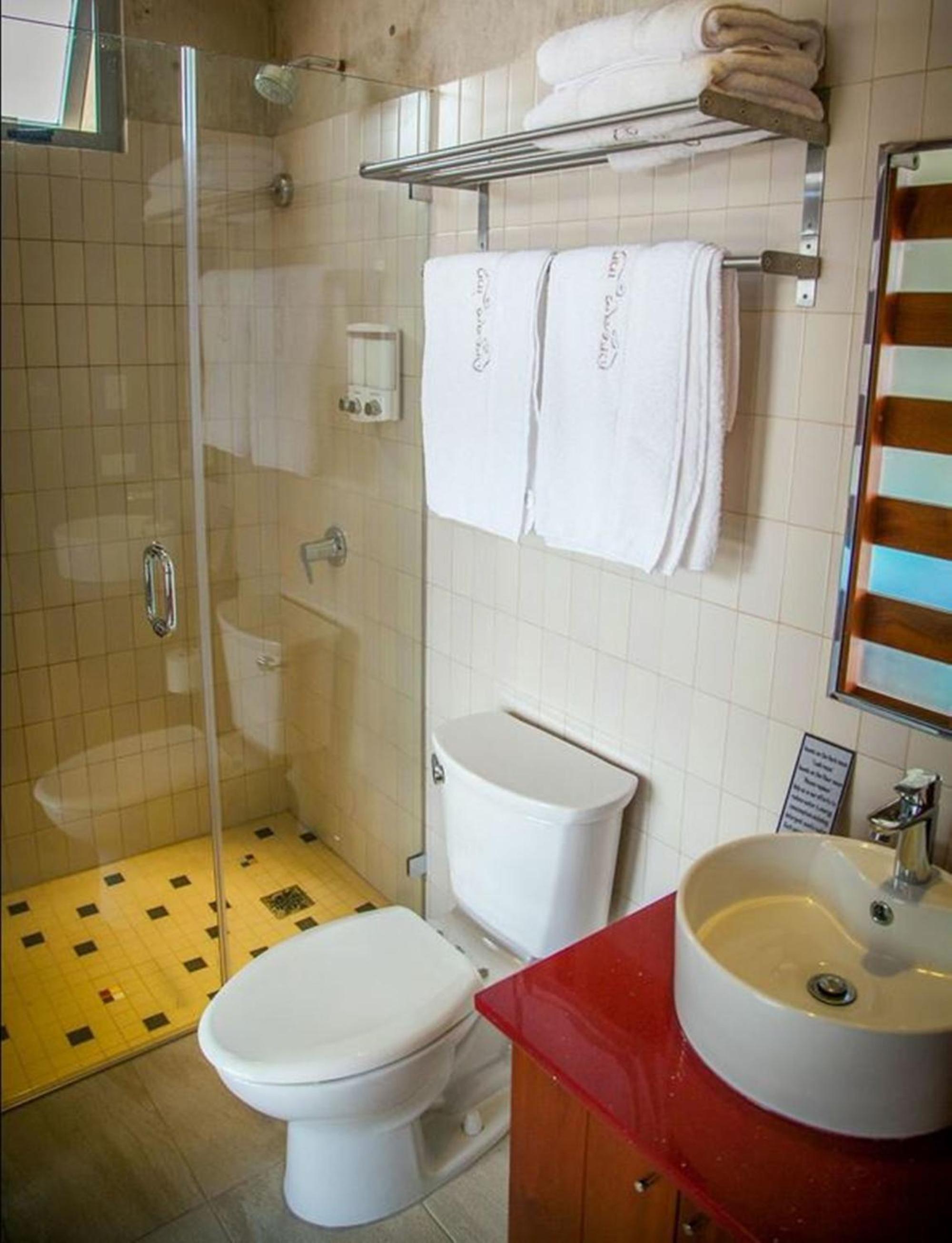 Queen Room - Disability Access photo 3