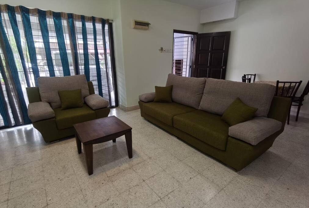 Three-Bedroom House photo 1
