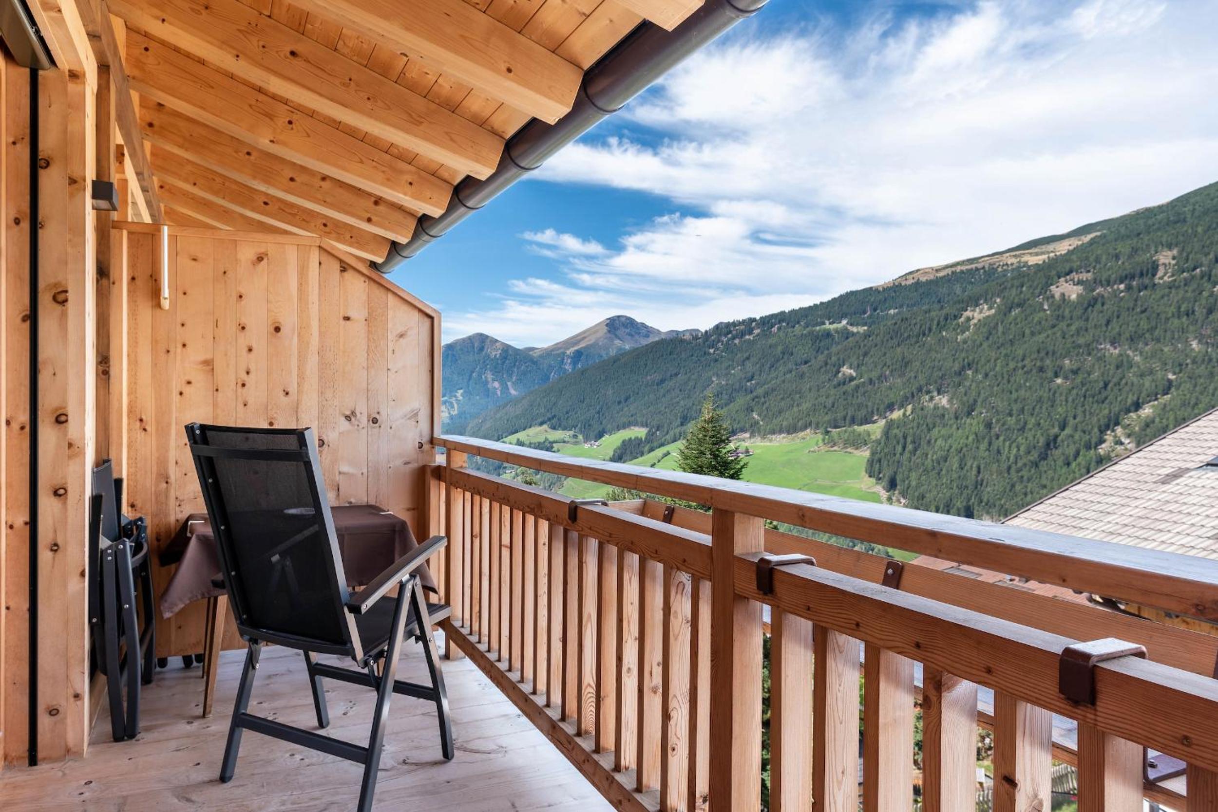 Superior One-Bedroom Apartment With Balcony photo 2