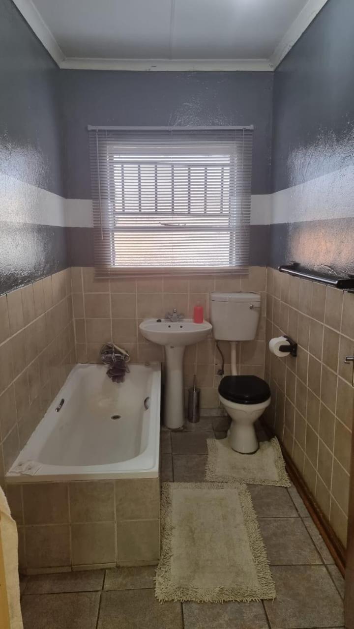 Deluxe Double Room with Bath photo 3